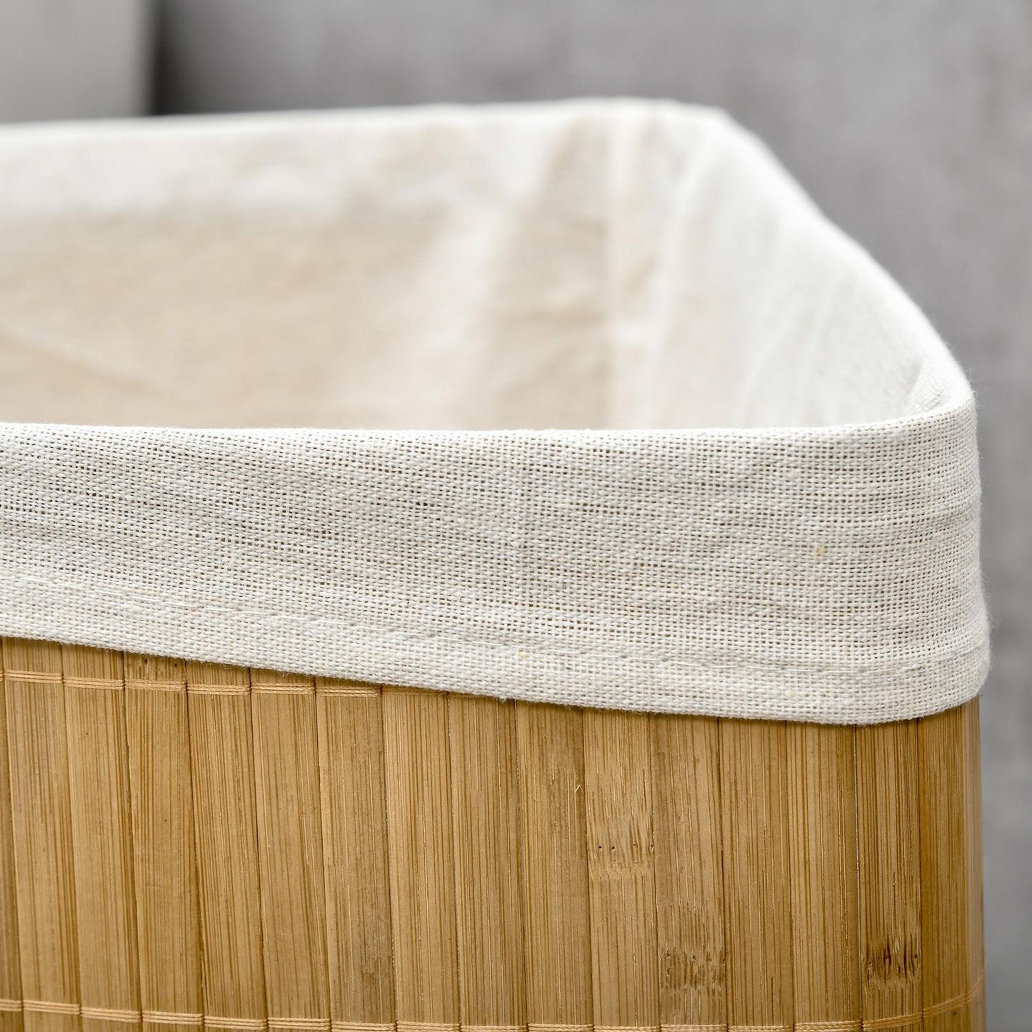 Corner laundry basket in bamboo with lid & removable lining 55L