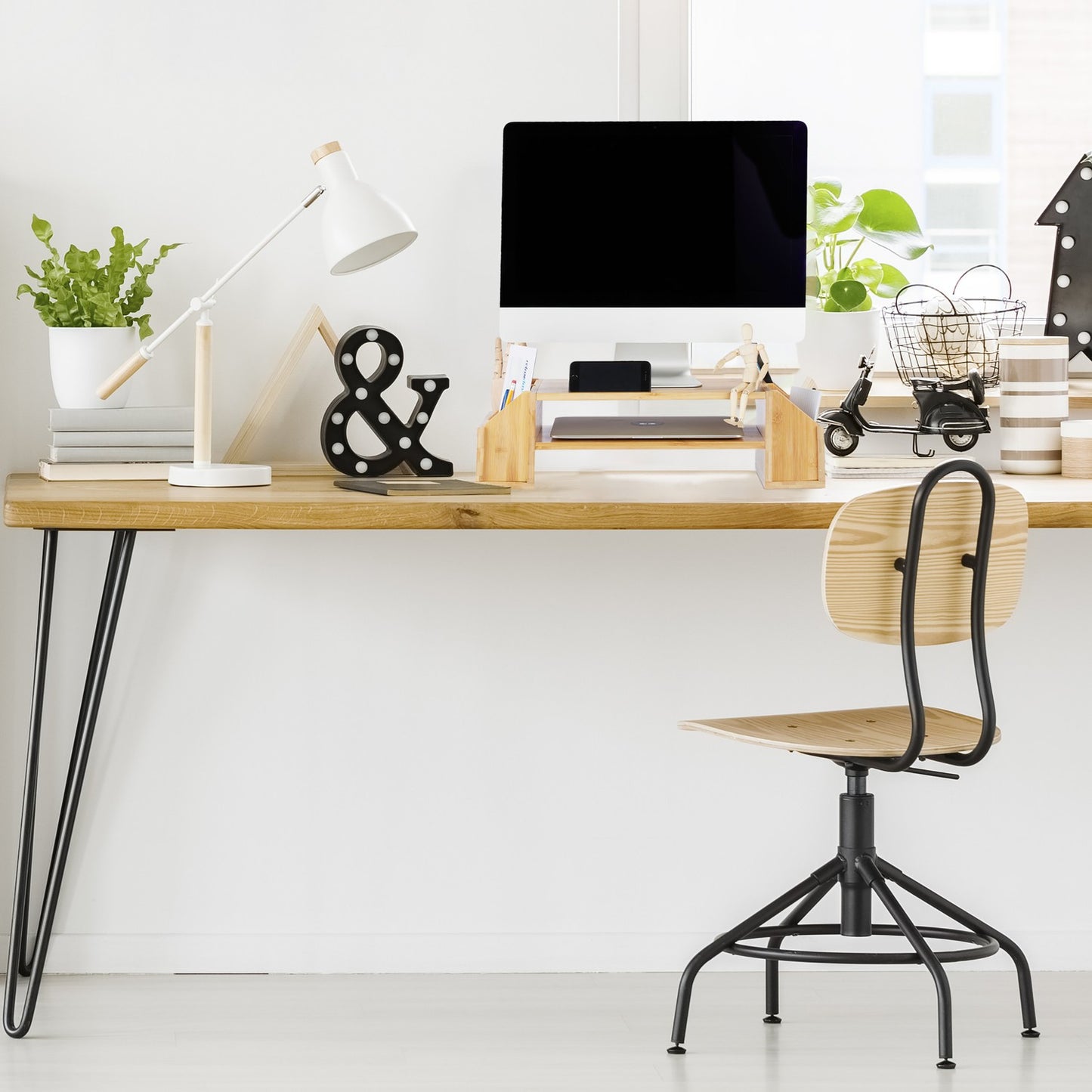 Bamboo screen stand