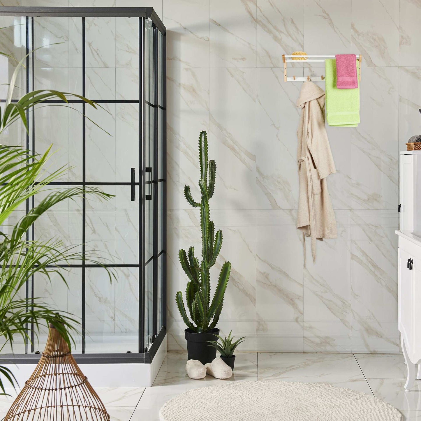 Bamboo towel rail for the wall