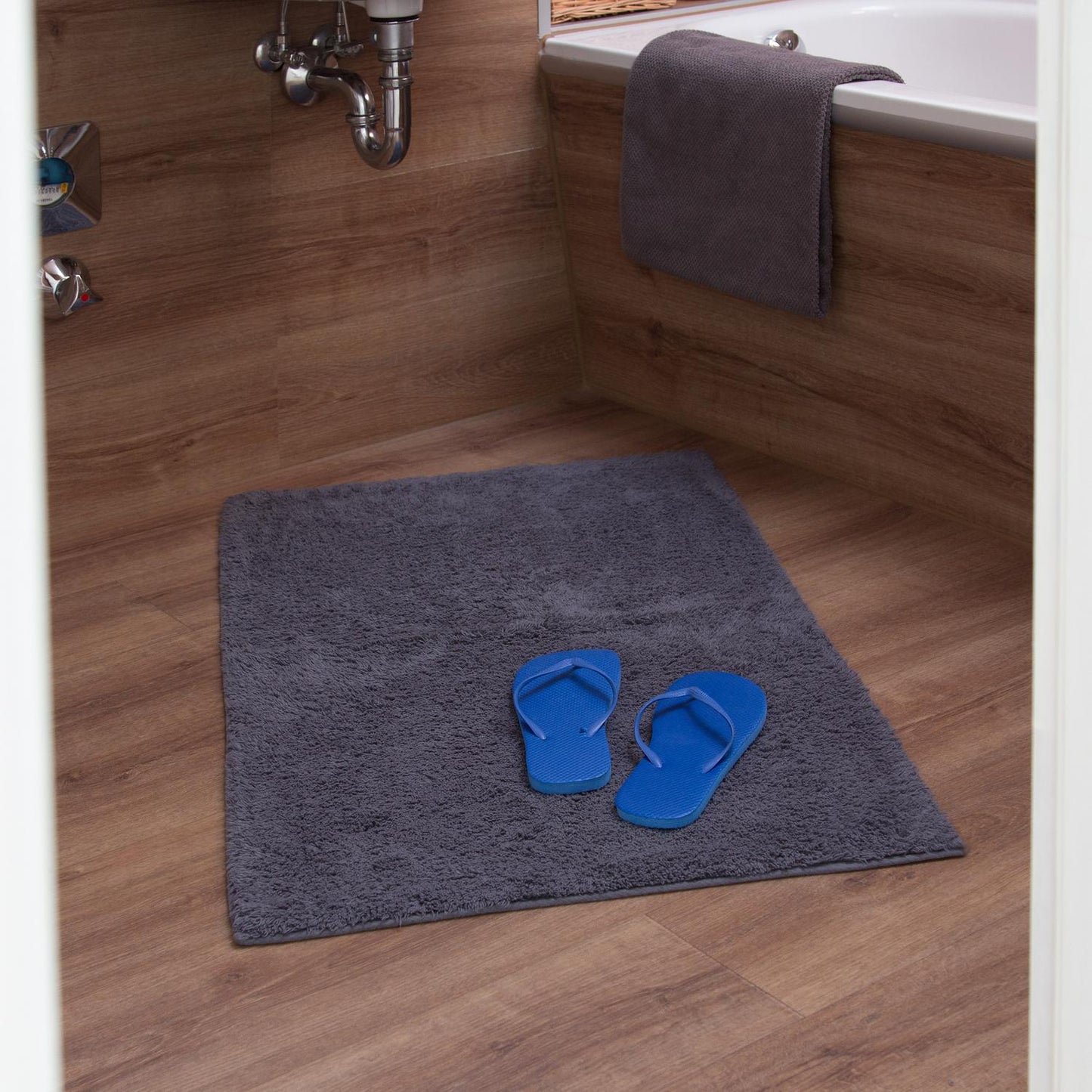 Bathroom mat different sizes gray