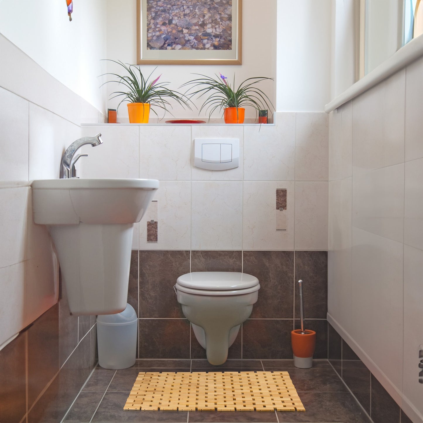Bath tub in bamboo