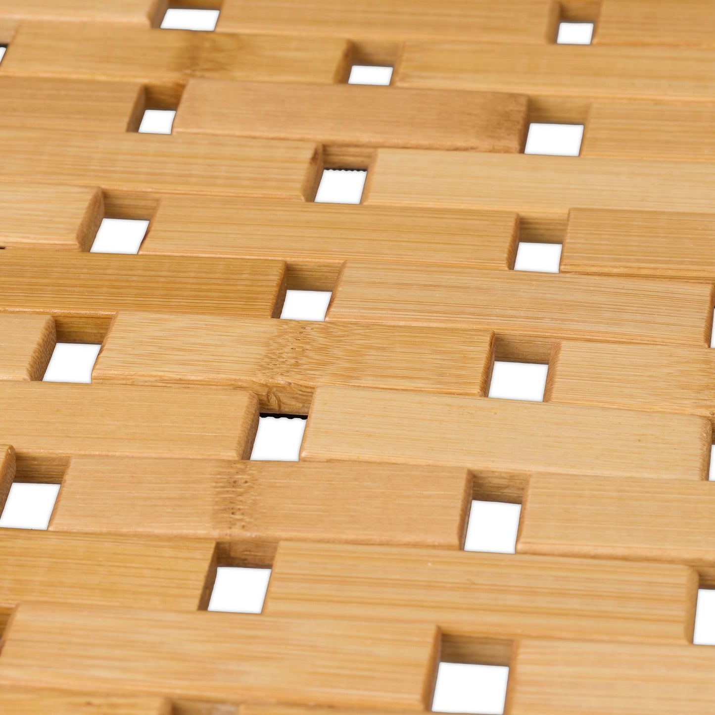 Bath tub in bamboo