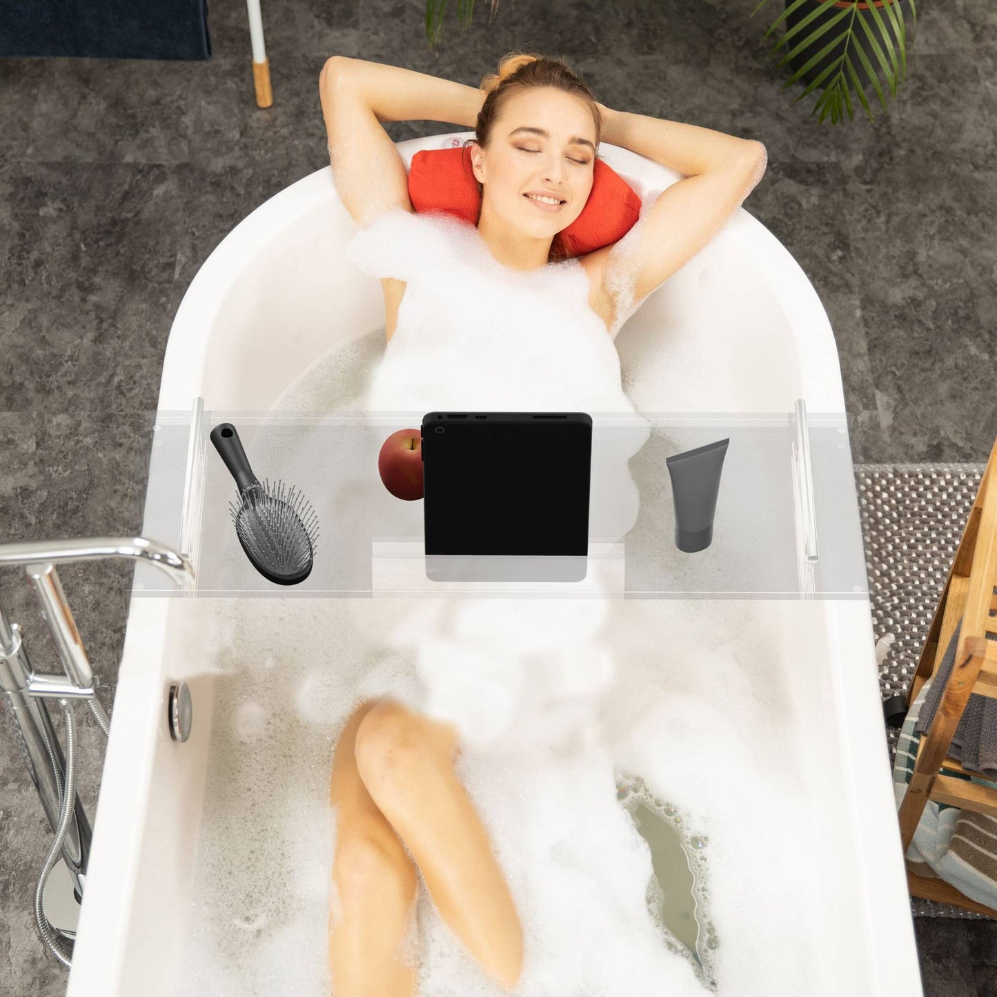 Bathtub shelf in acrylic