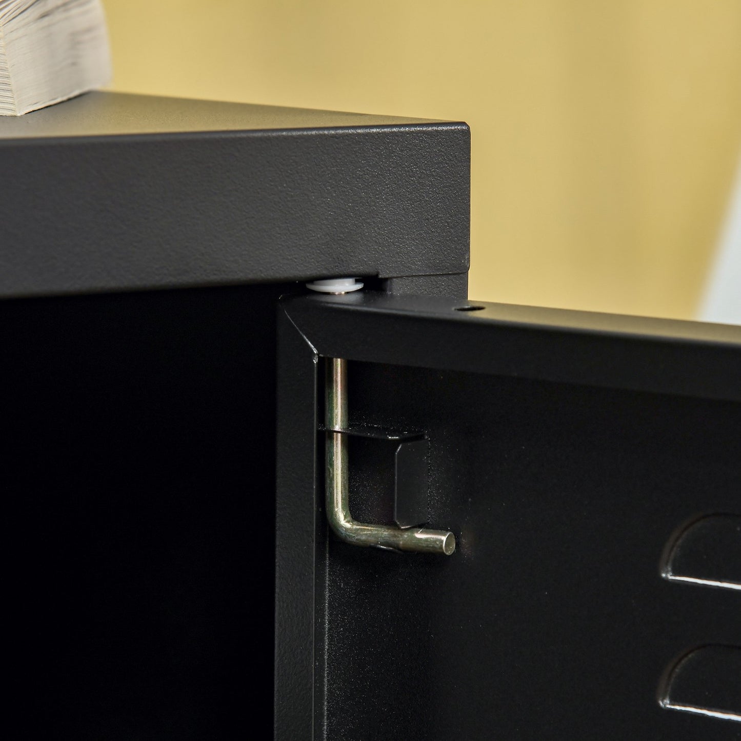 Bedside table in black metal with adjustable shelf 50x40x47.5 cm