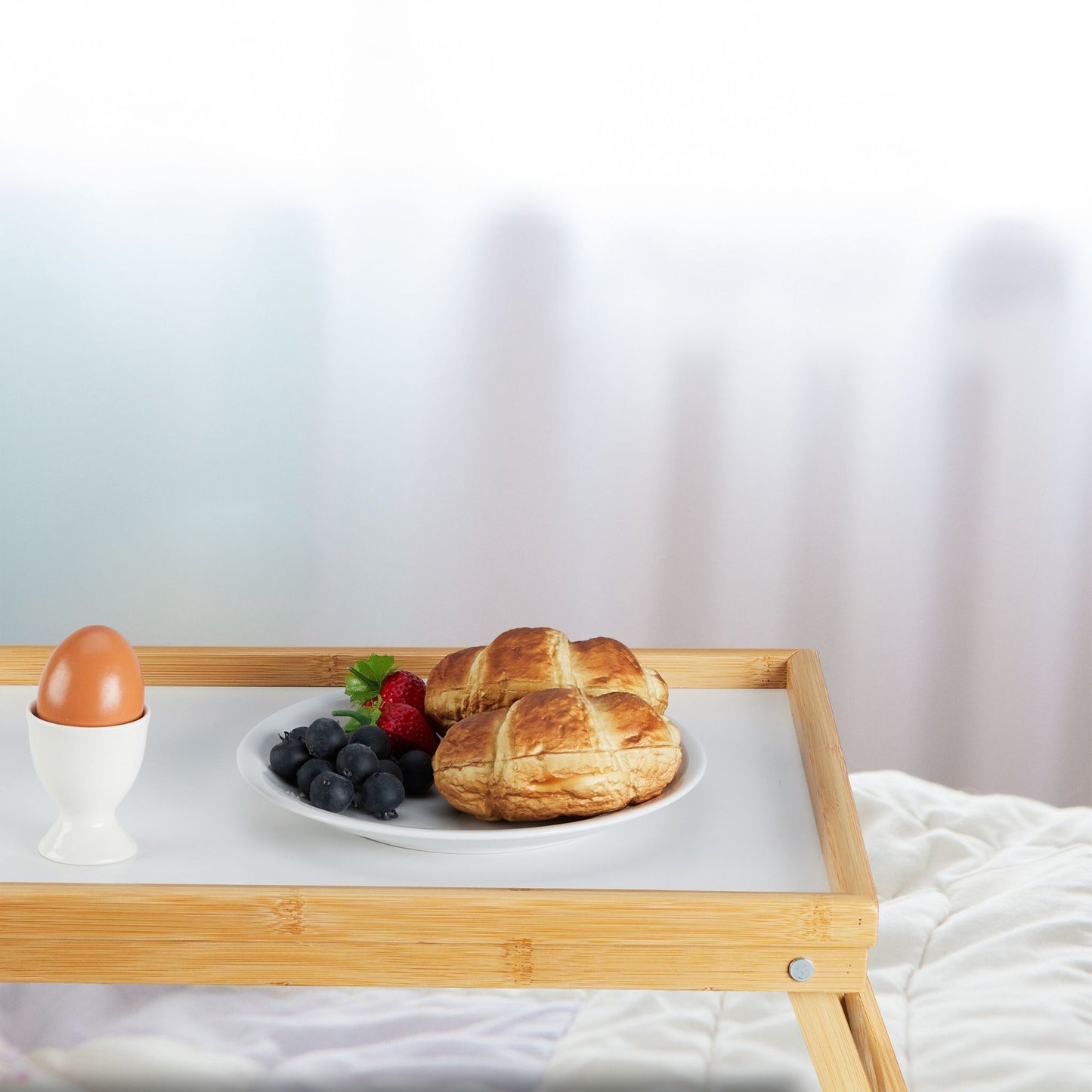 Bed tray in white and bamboo