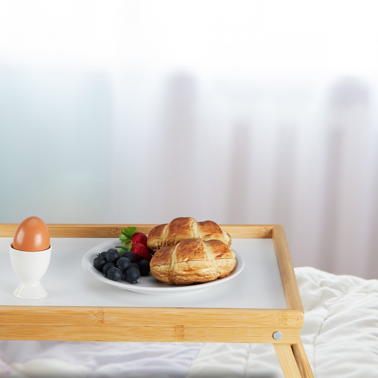 Bed tray in white and bamboo