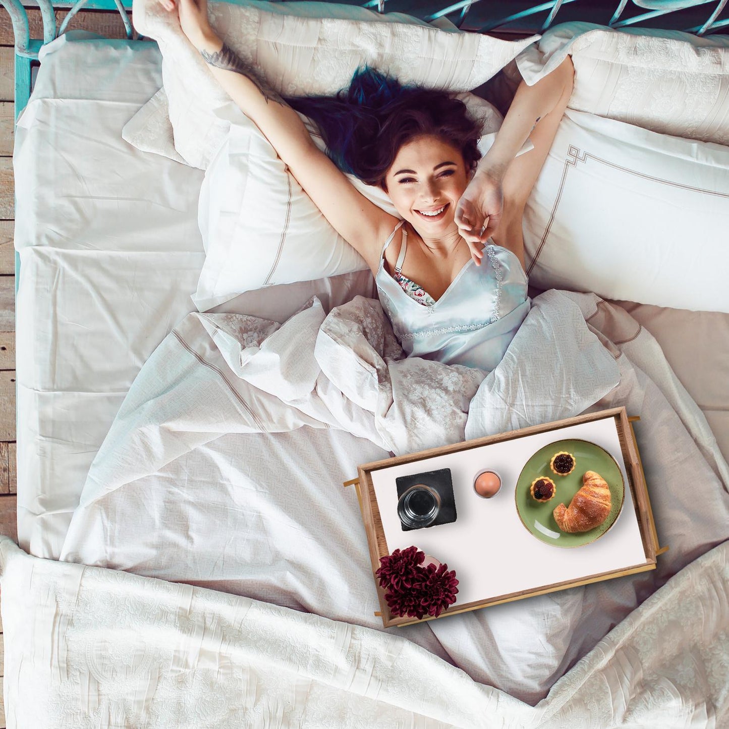 Bed tray in white and bamboo