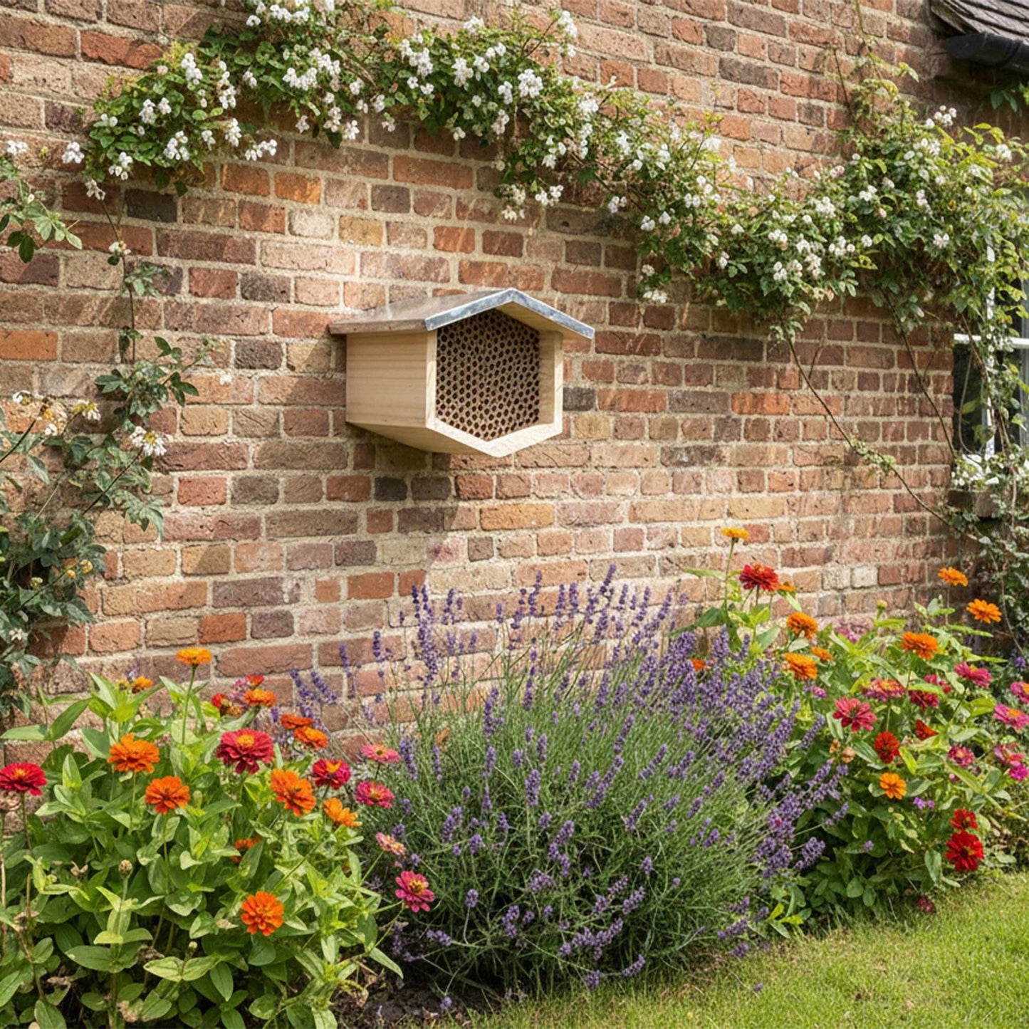 Bee Hotel with Metal Roof for Wild Bees
