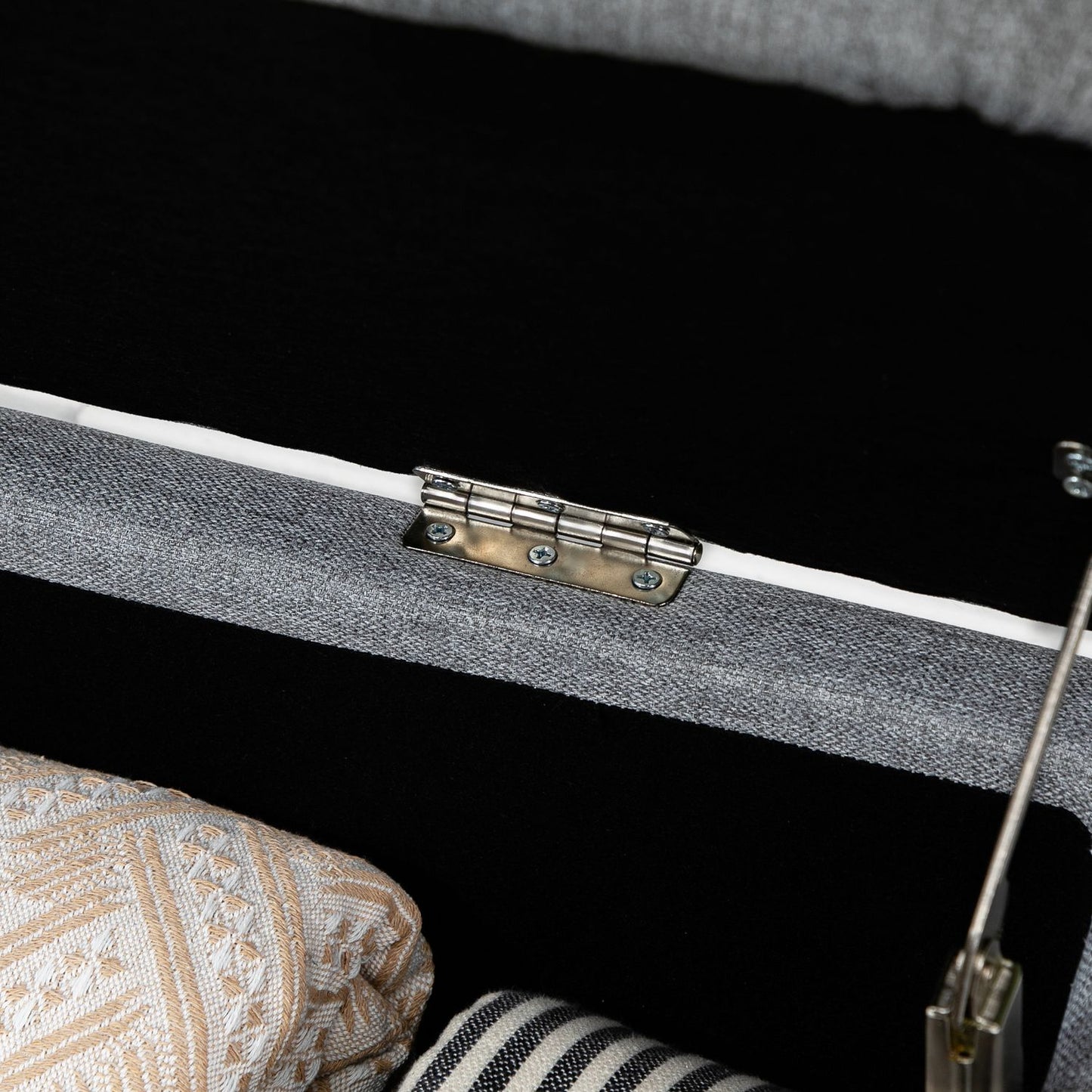 Upholstered storage bench - 150 kg capacity, steel legs