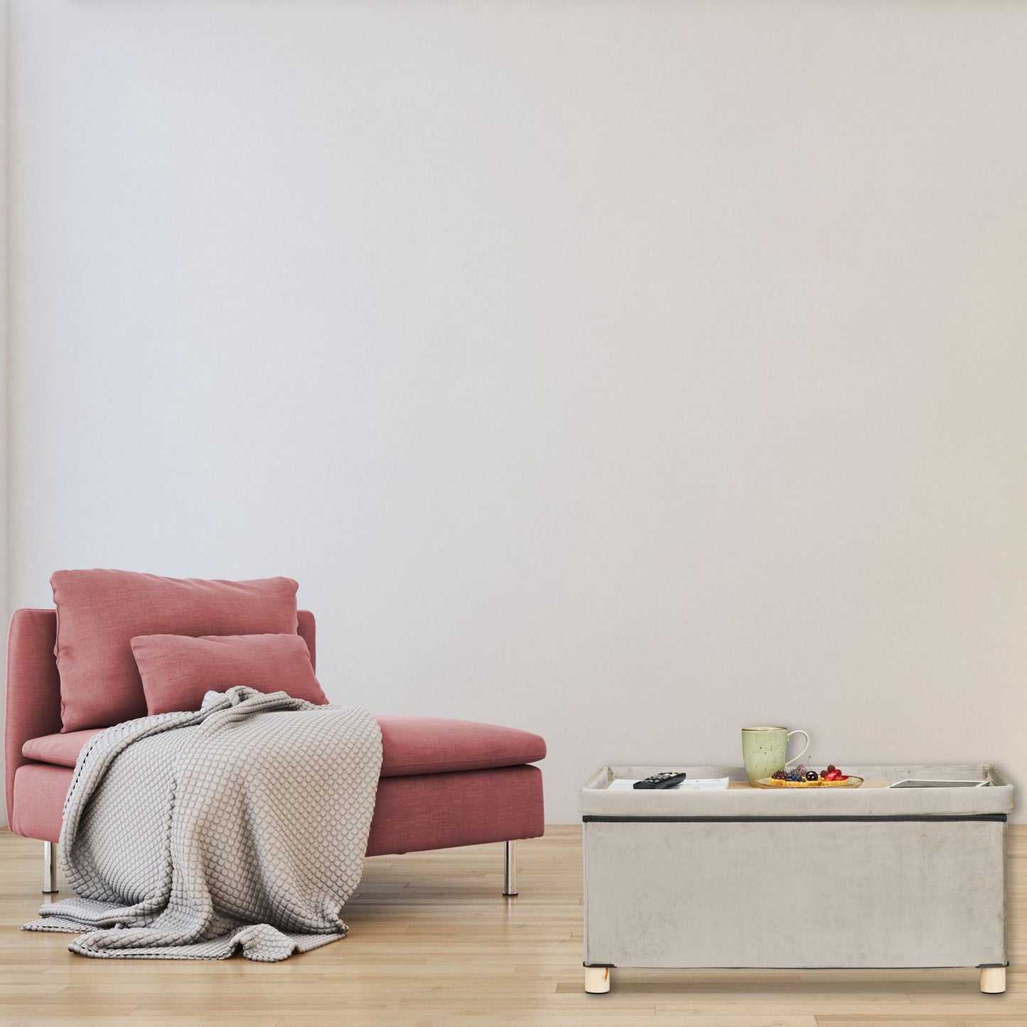 Bench with velvet cover and wooden feet
