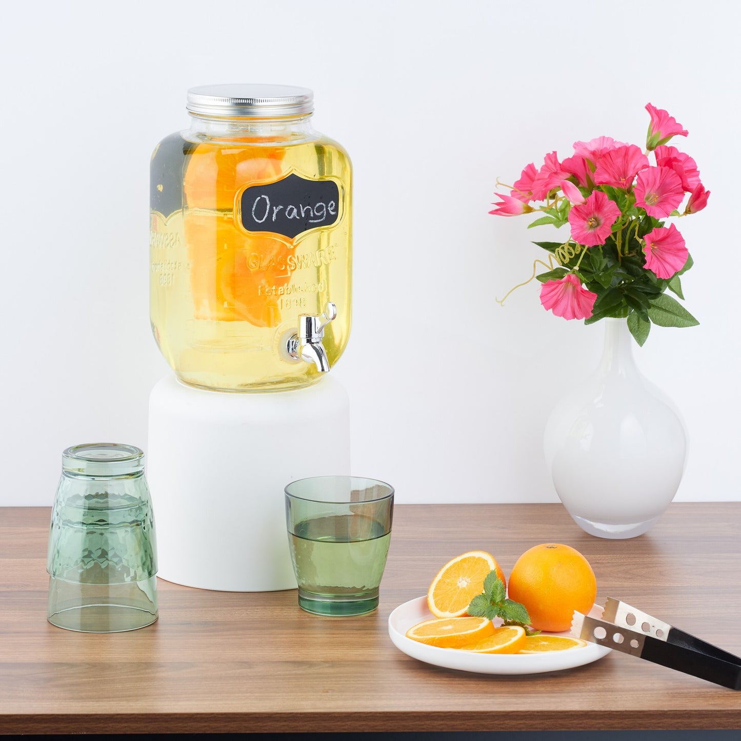 Beverage dispenser with fruit insert 4 L