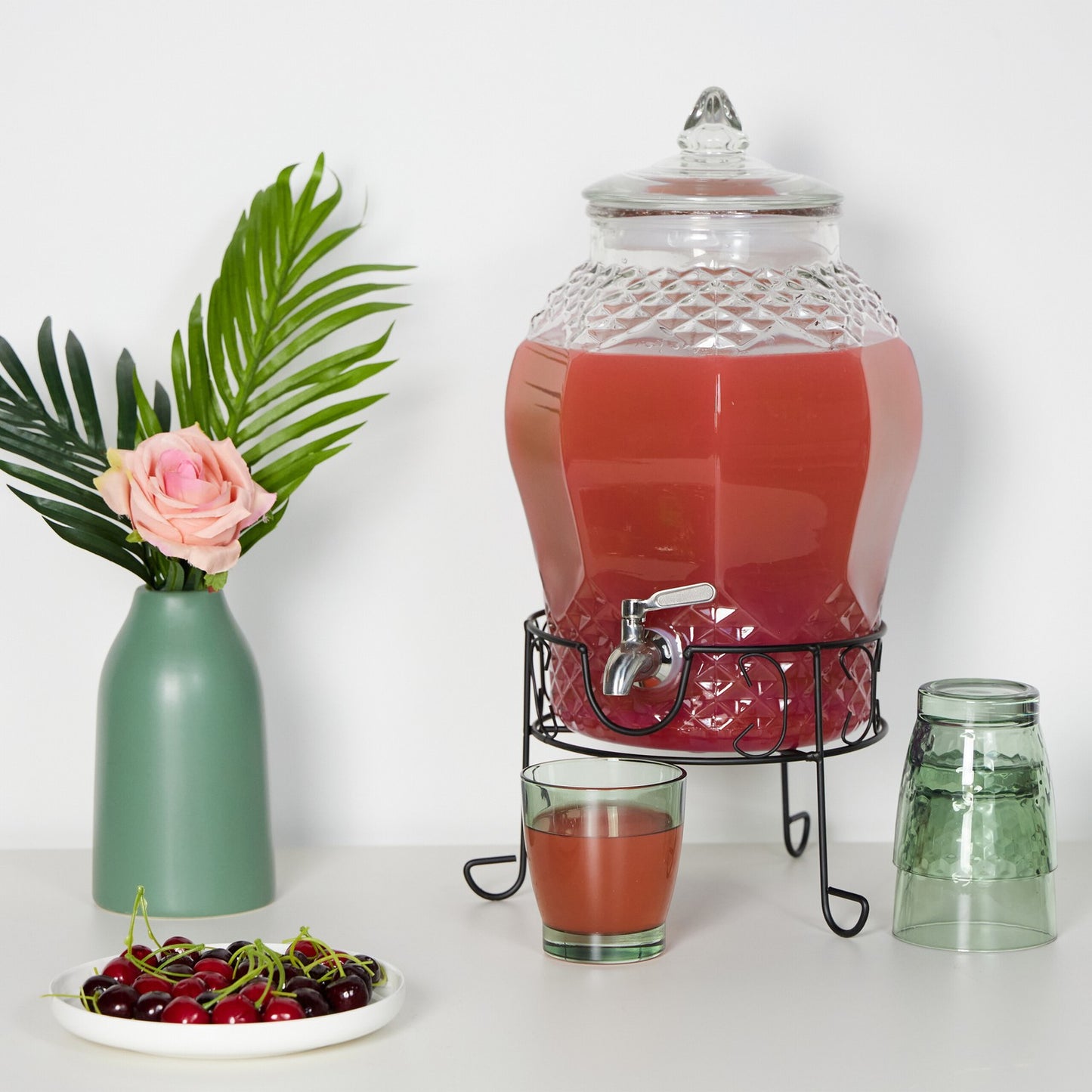 Beverage dispenser with stand 8 L