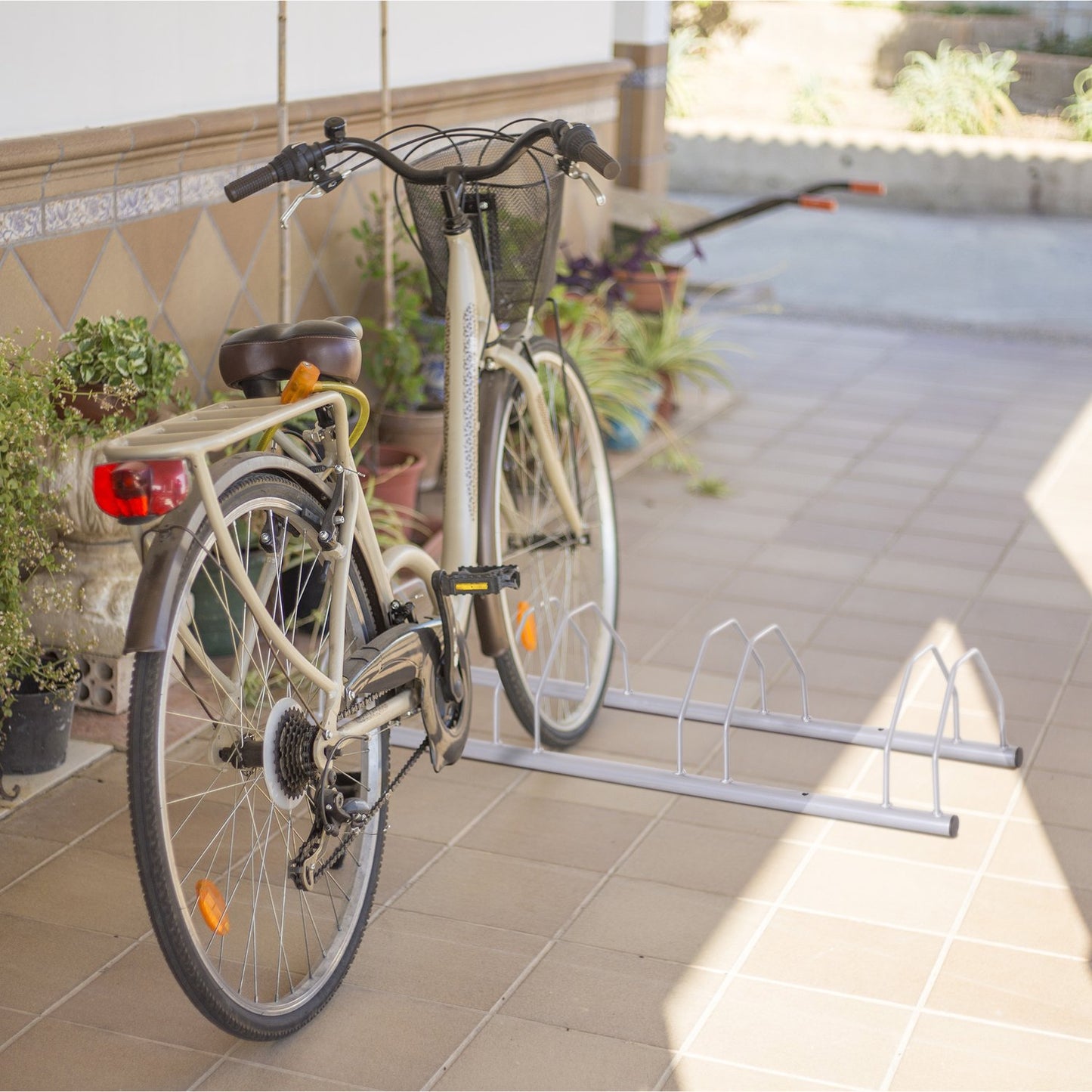 Steel rack for 4 bikes, floor and wall mount, silver finish