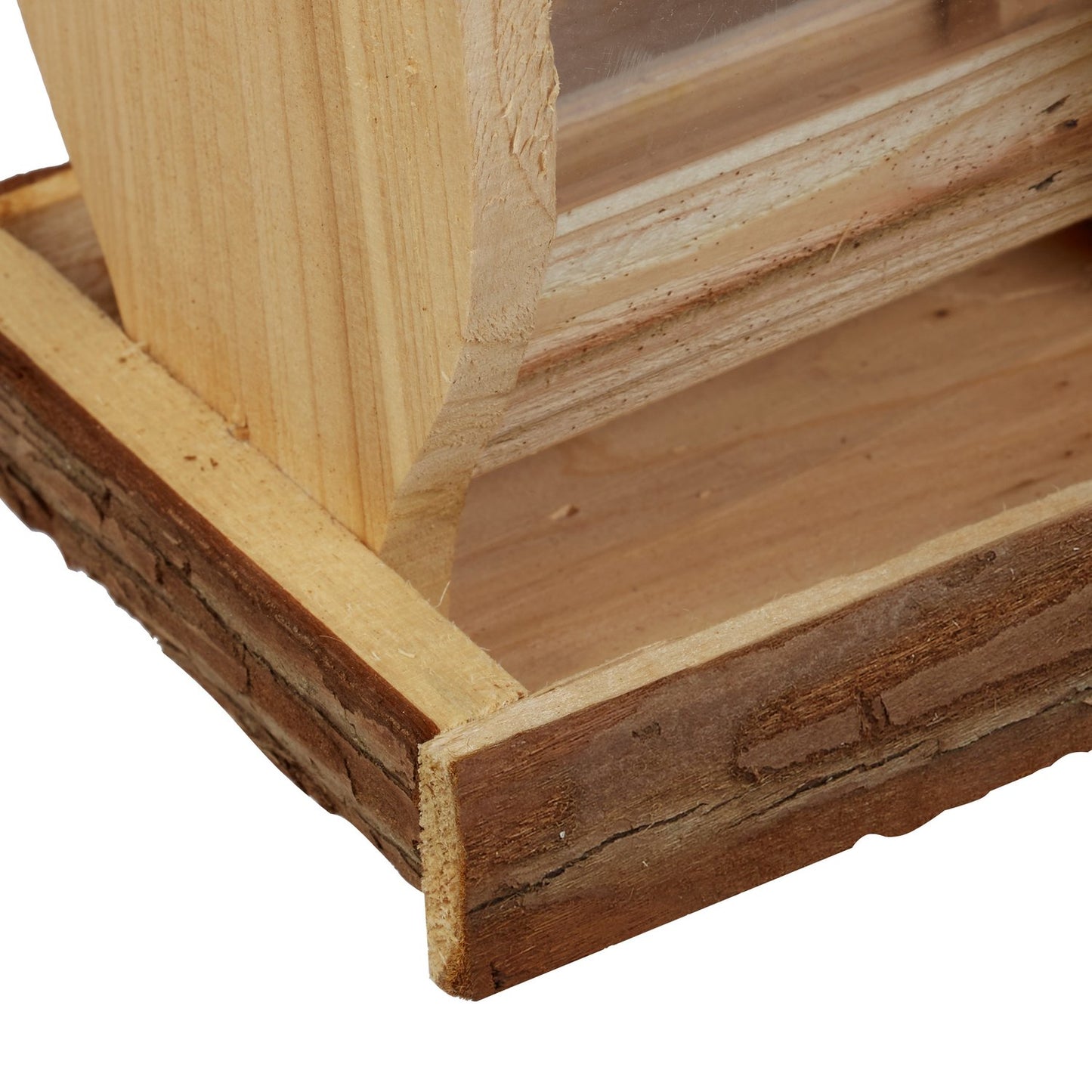 Bird feeder with suspension