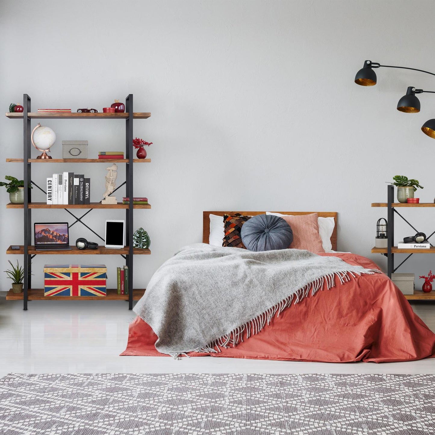 Bookcase with 5 shelves