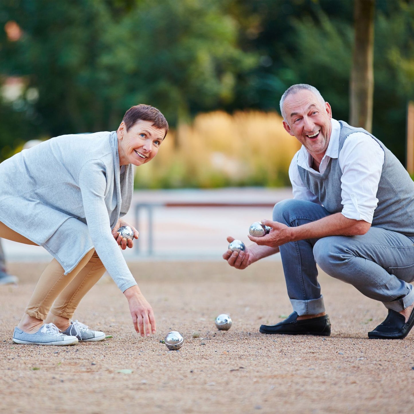 Bowling game with six metal balls