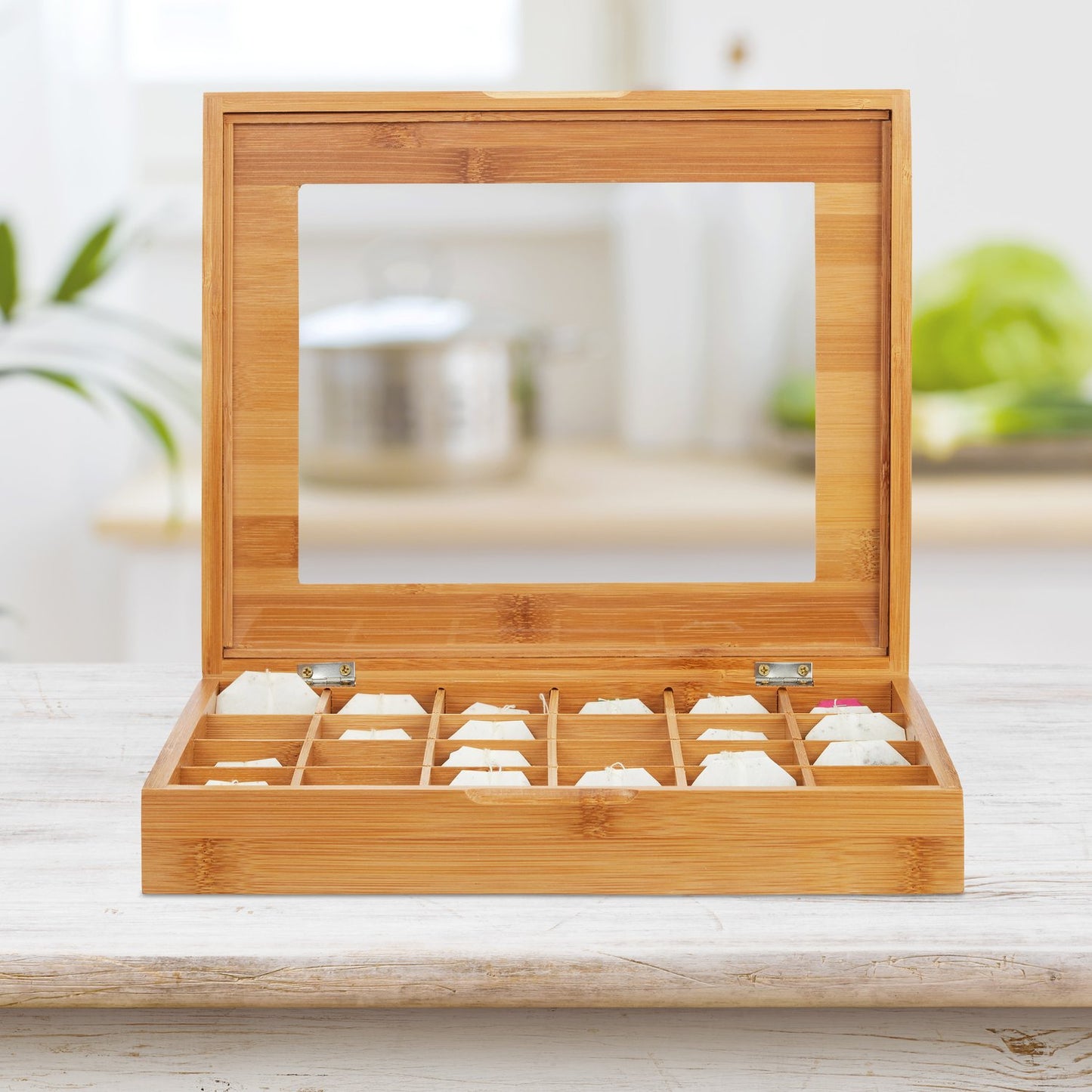 Capsule box in bamboo with 24 compartments