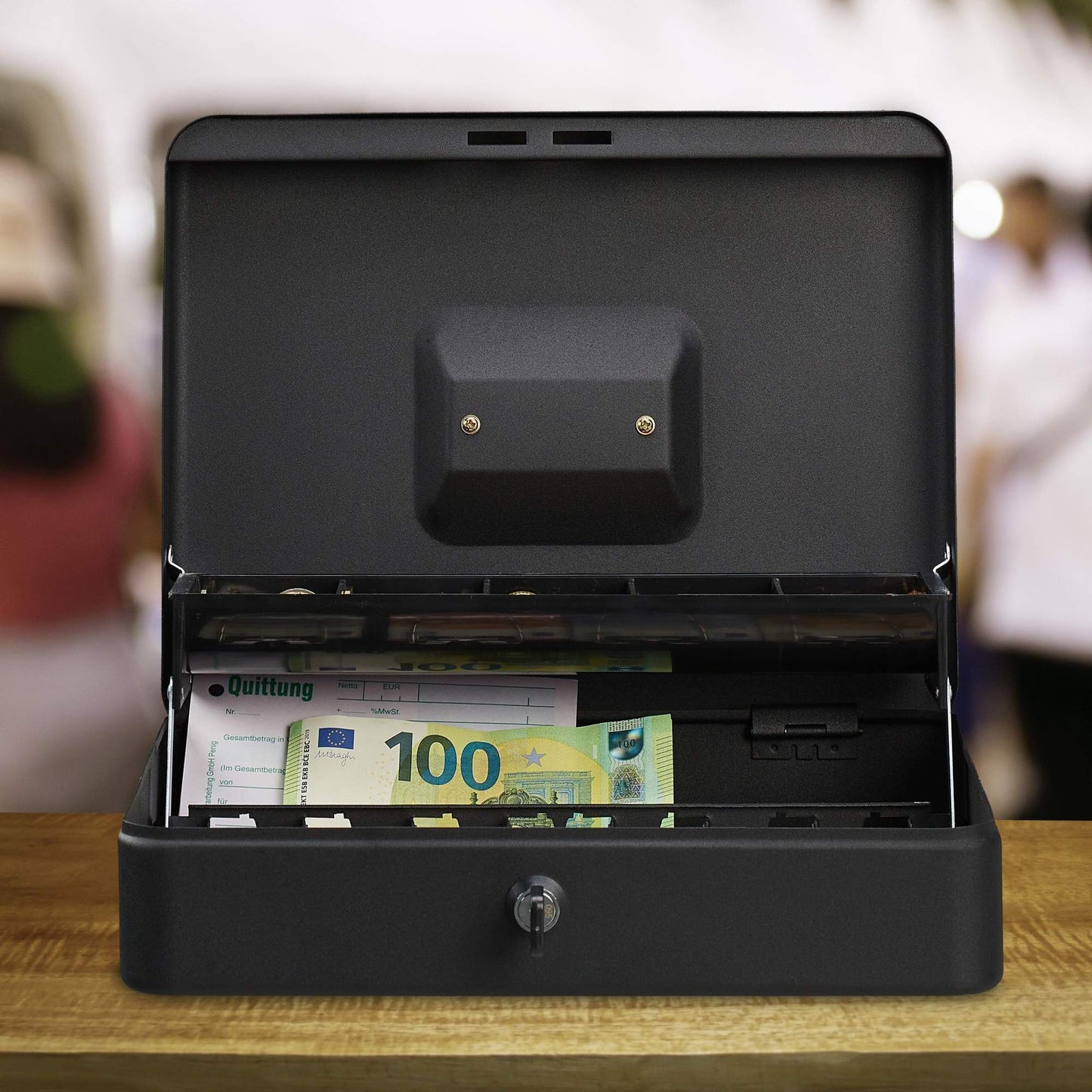 Cash drawer with lock