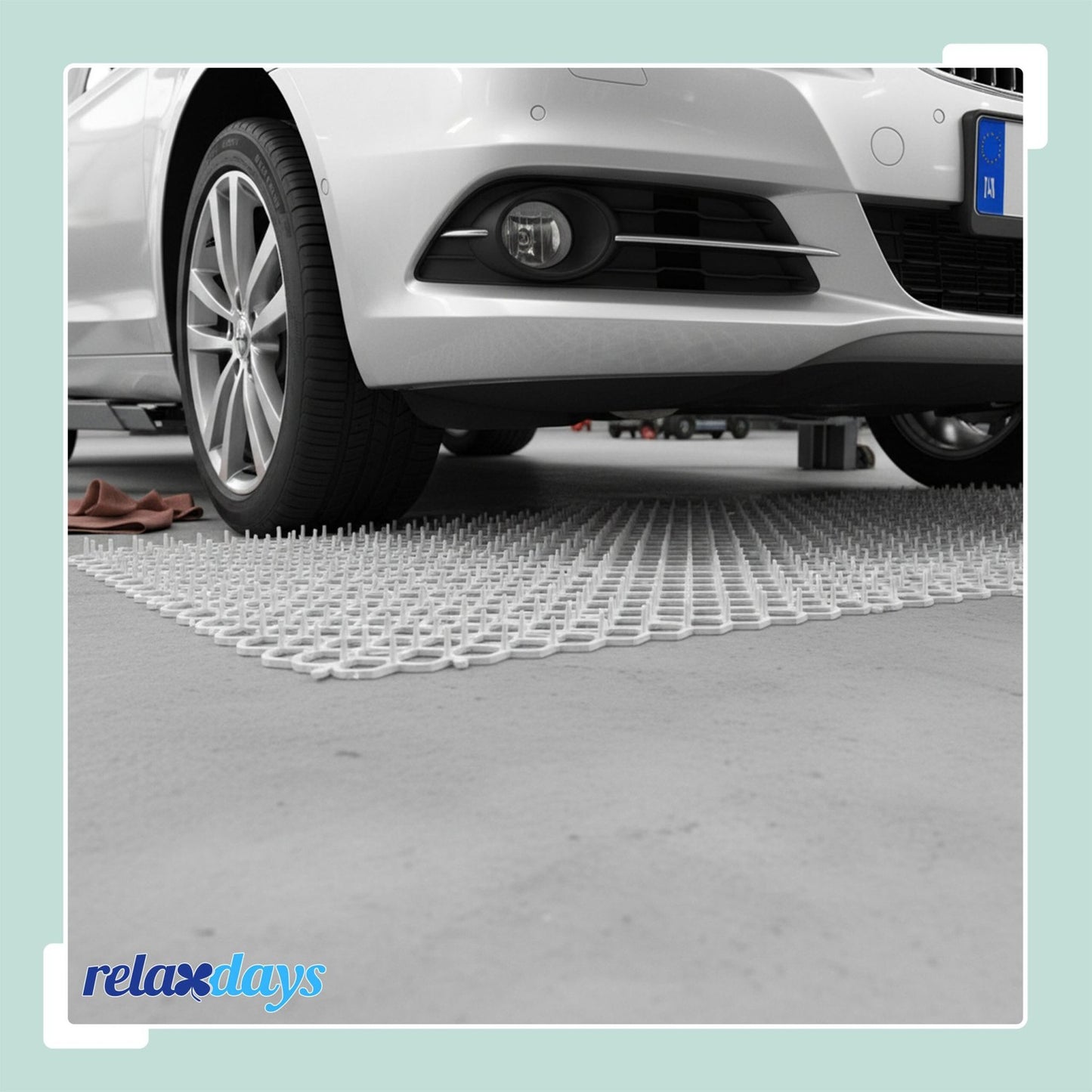 Cat Deterrent Spike Mats for Garden and Car Protection