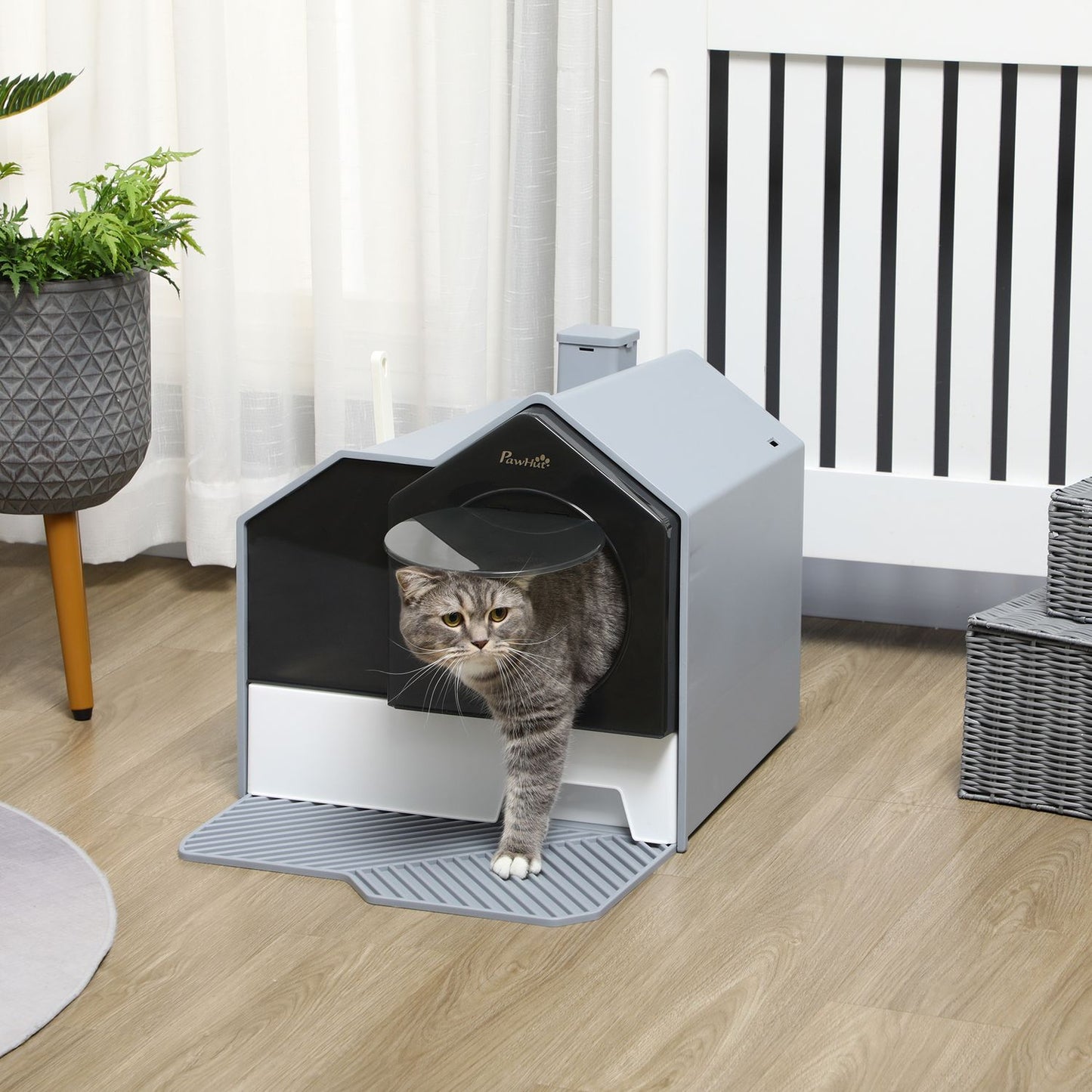 Cat box with hood and filter for cats up to 8 kg
