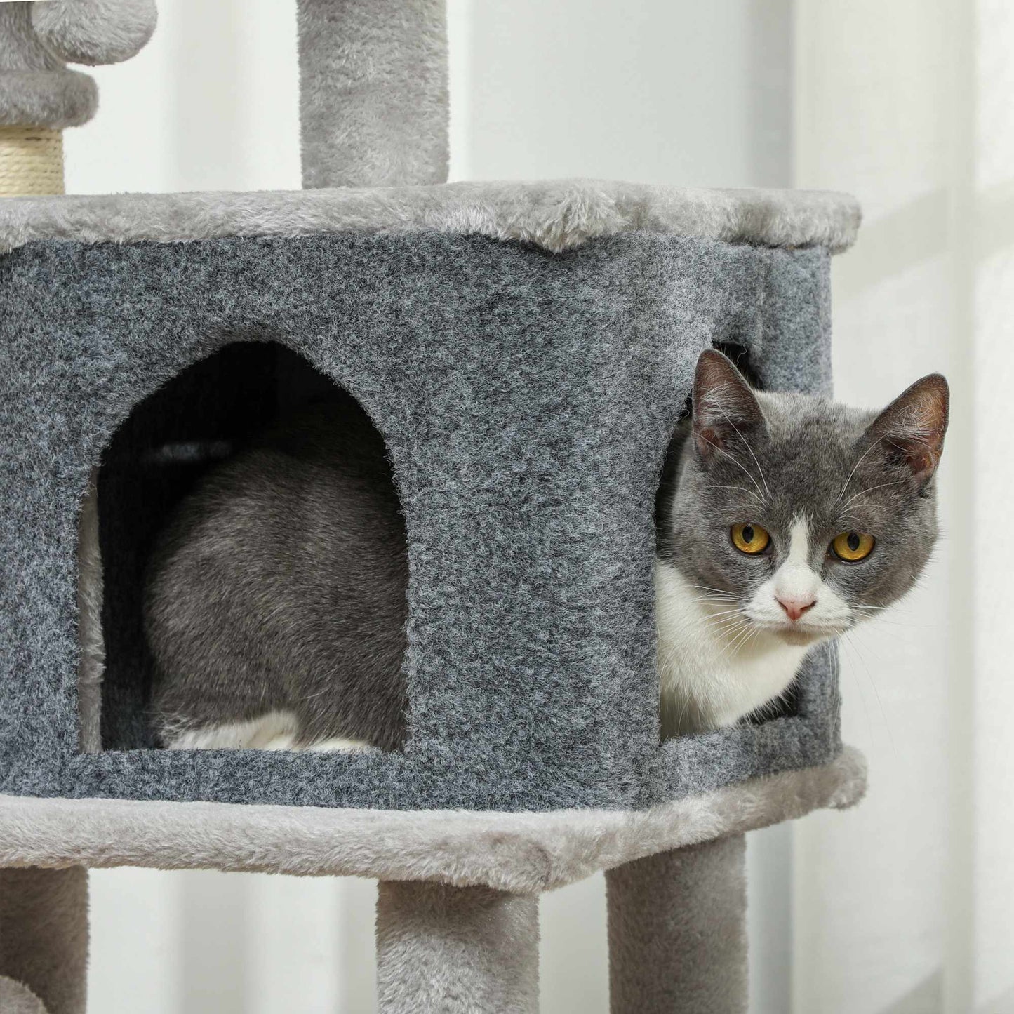 Cat Tree with Sisal Posts and Plush Bed, 104 cm