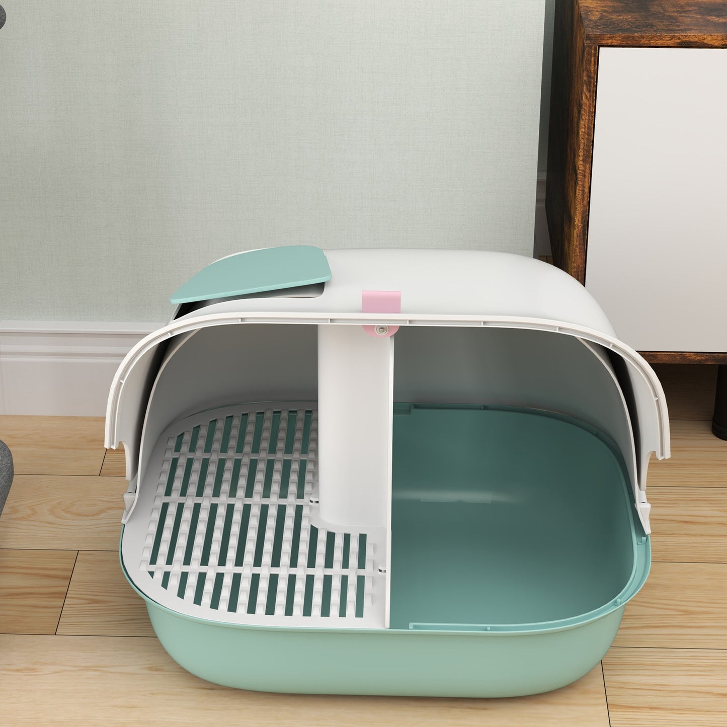 Attached green cat litter box with sieve and lid