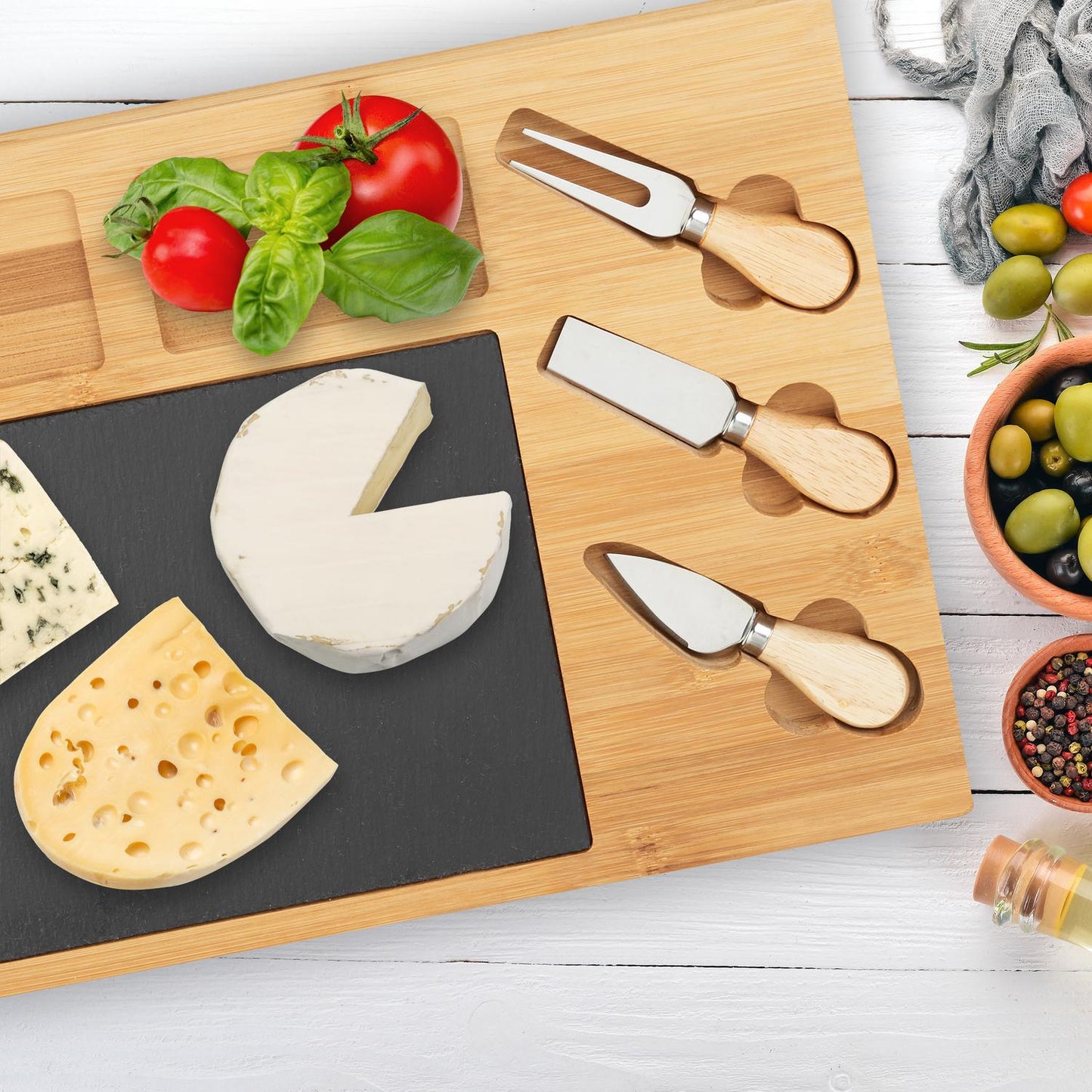 Cheese board set with 3 cheese knives