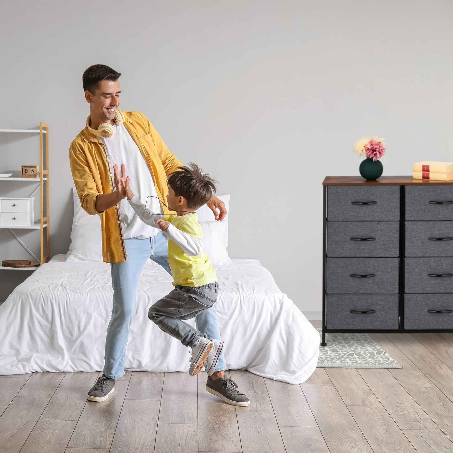 Chest of 8 drawers