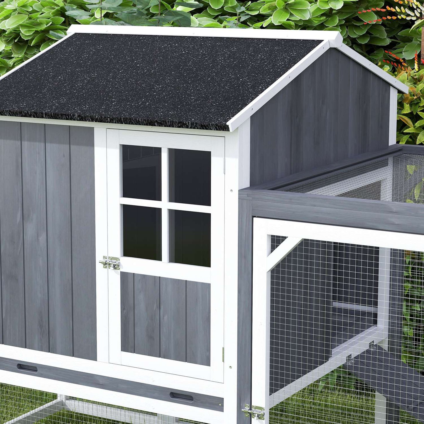 Wooden chicken house with nesting box, for 3-4 chickens