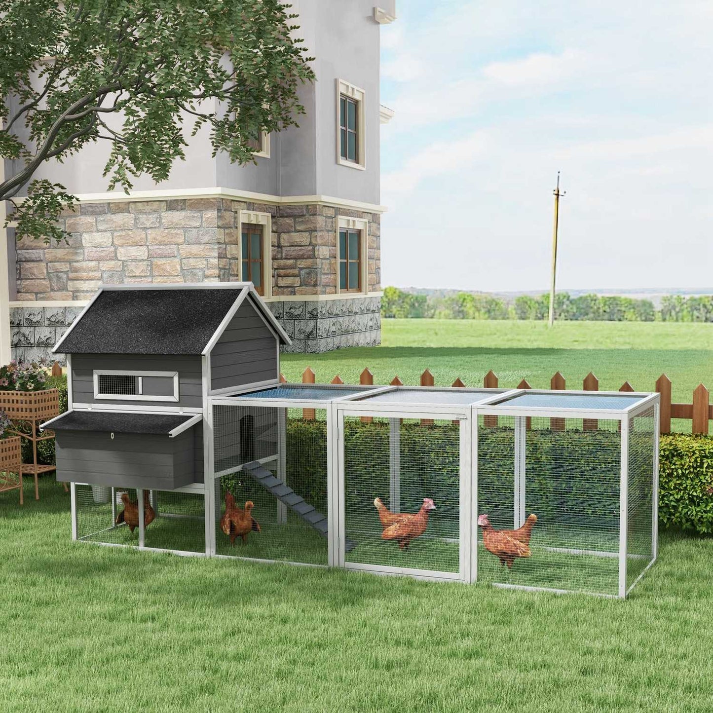 Chicken house with nest box and run for 8–10 chickens