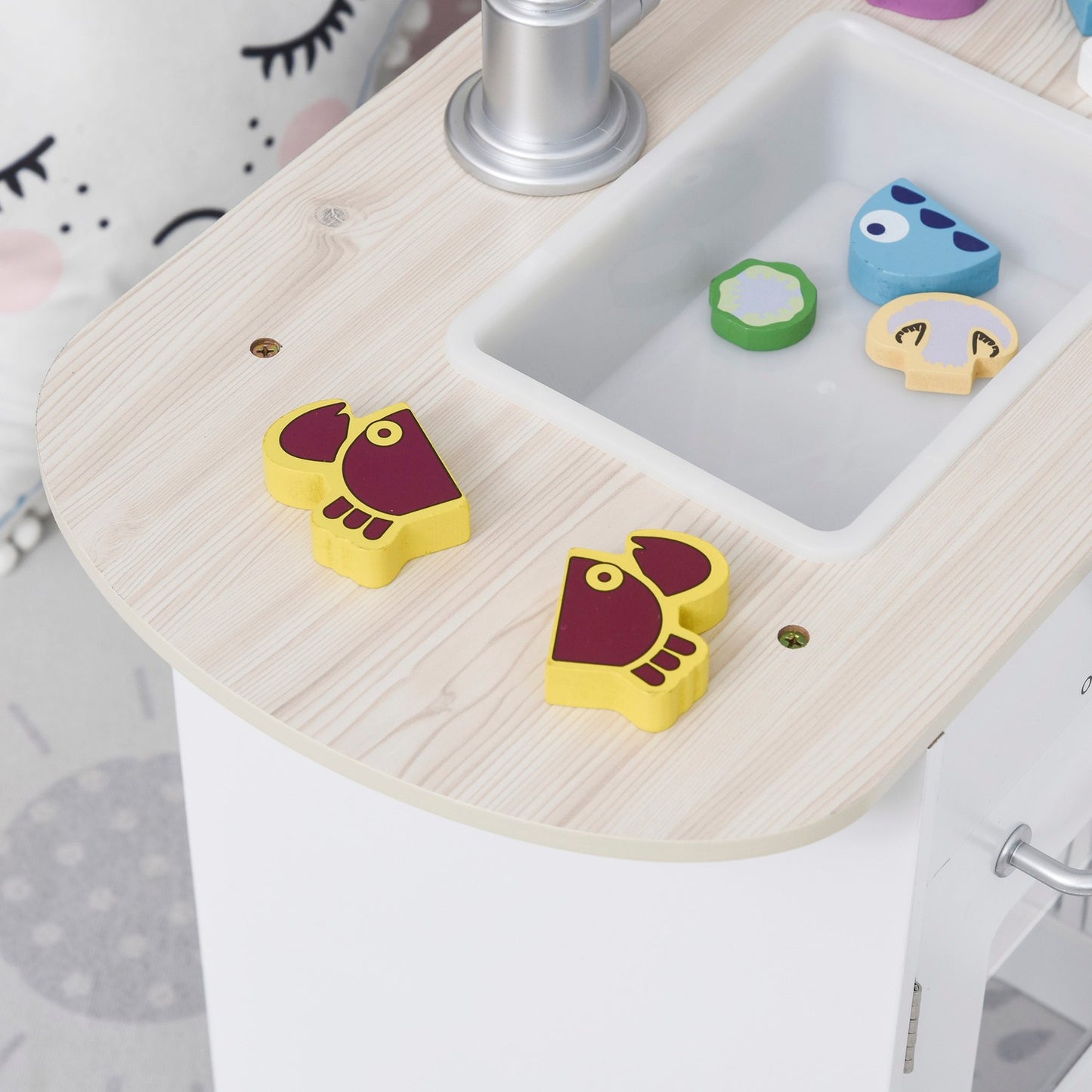 Children's kitchen playset with water dispenser and accessories