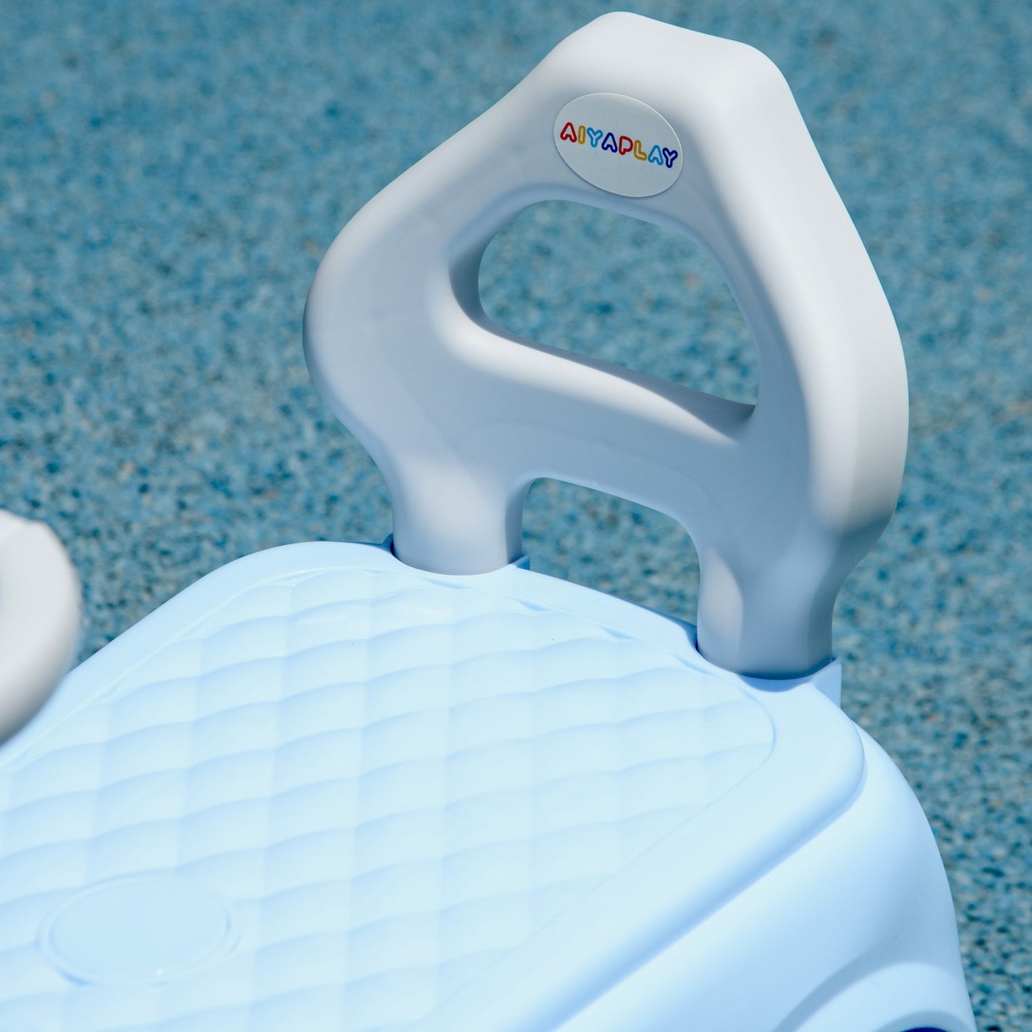 Light blue children's car with anti-tip, 53x52x35 cm