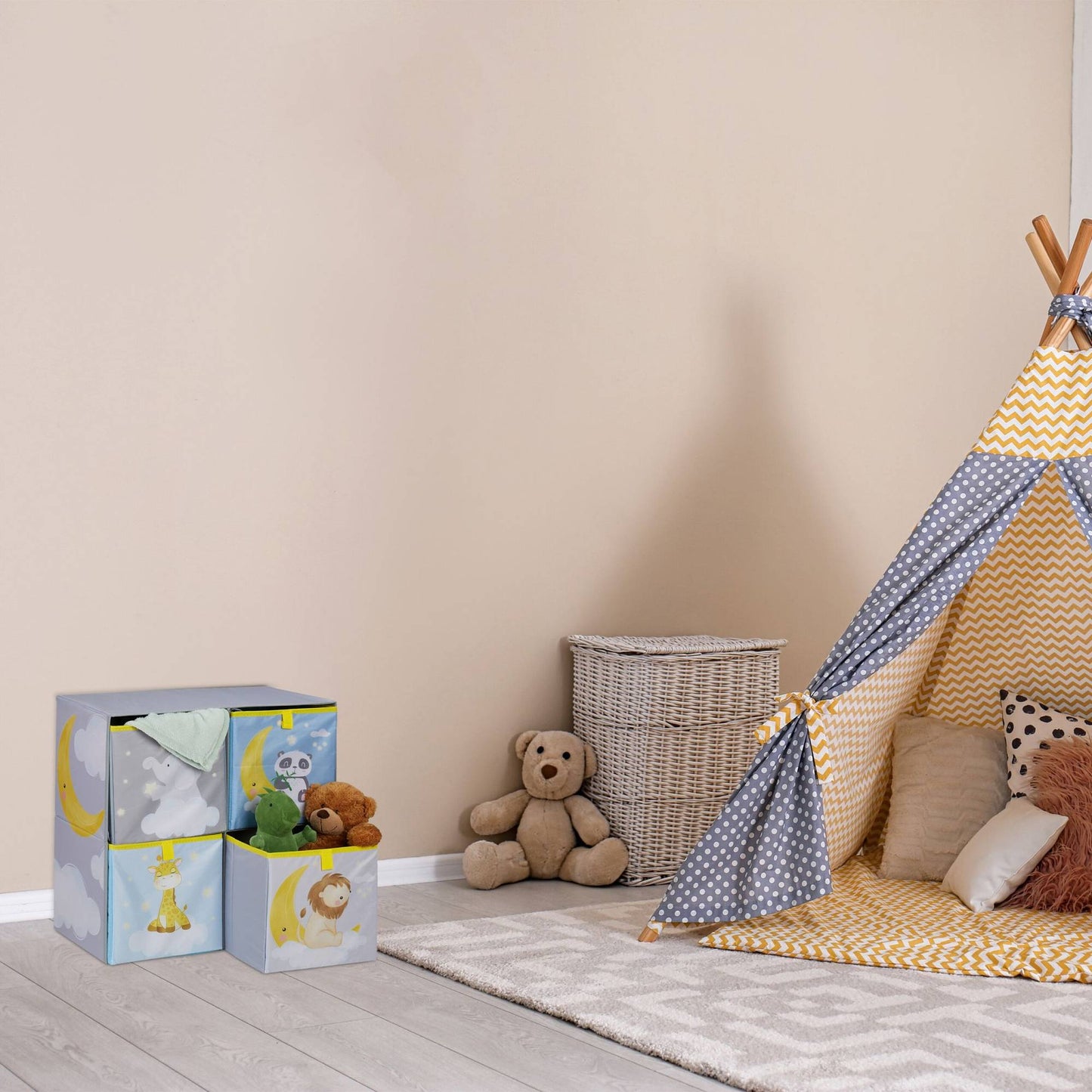 Children's shelf with drawers