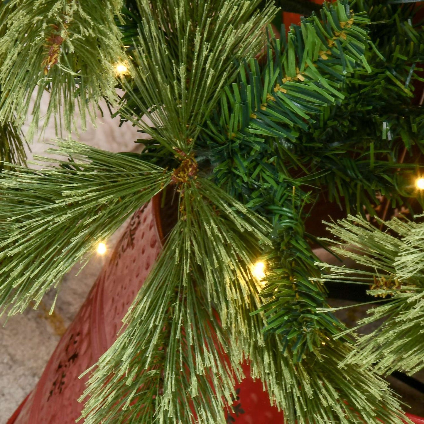 Artificial Christmas tree 180cm, 586 tips, 240 LED lights