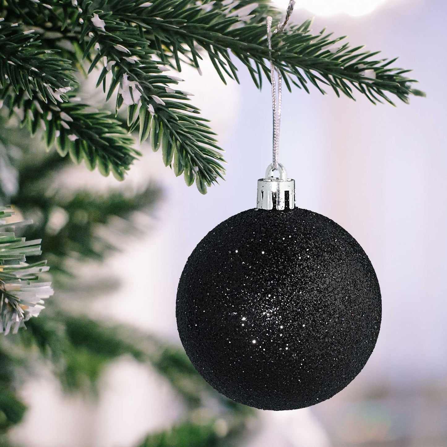 Christmas tree balls in a set of 103 pcs