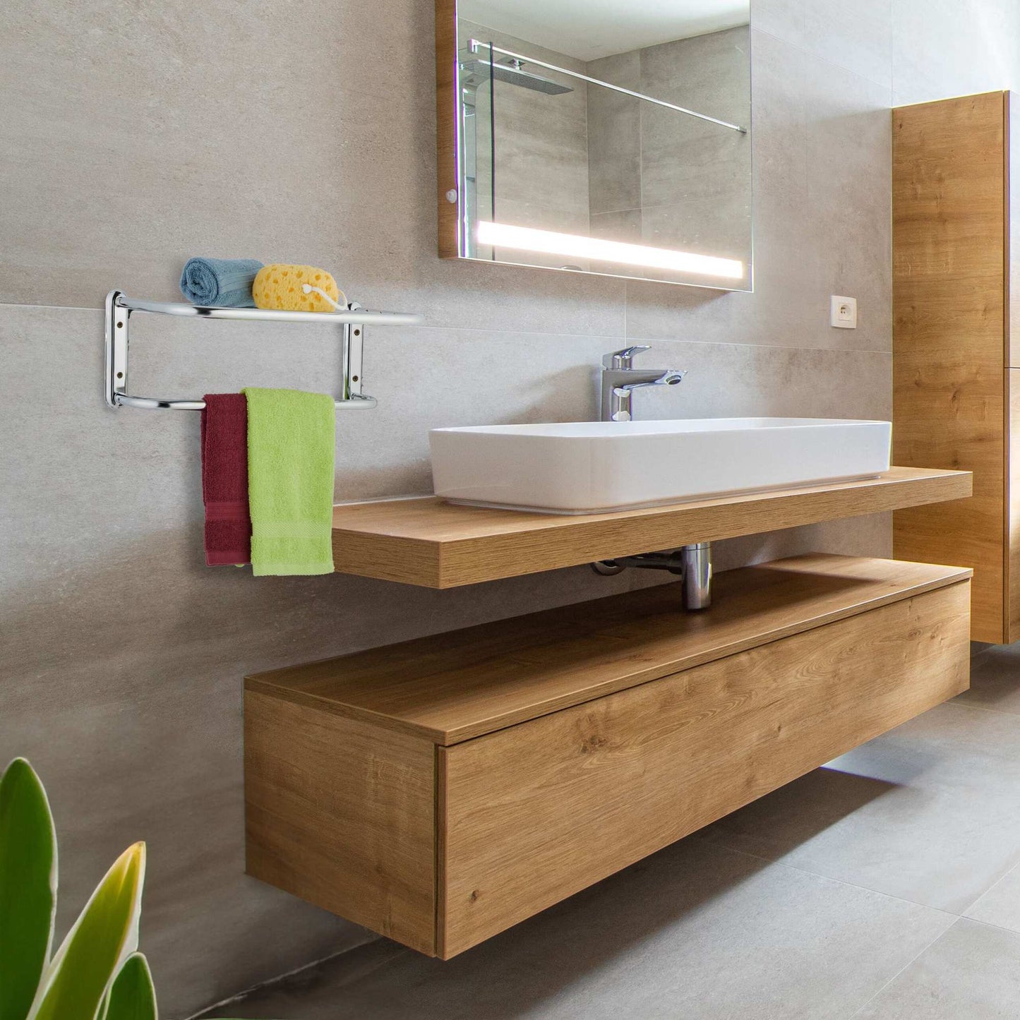 Chrome-plated towel rail for the wall