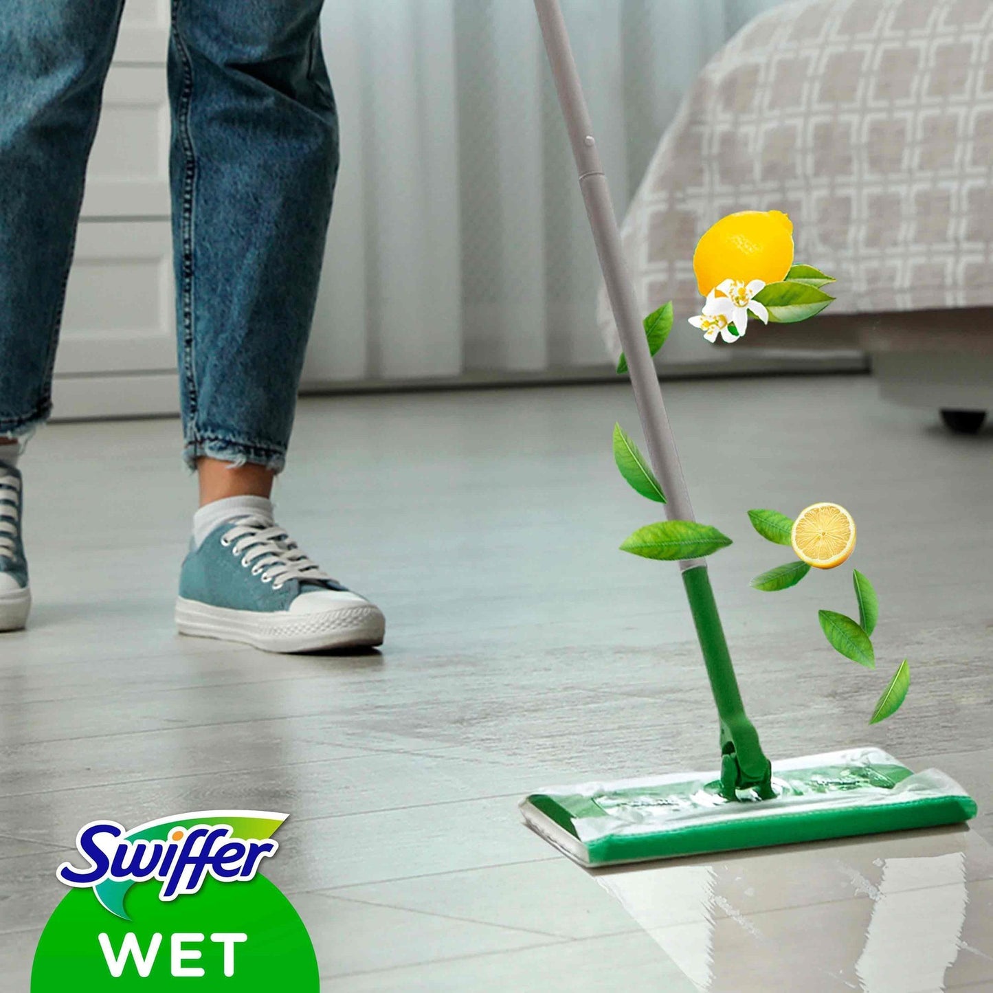 Cleaning cloths for floors, 10 moist with citrus scent