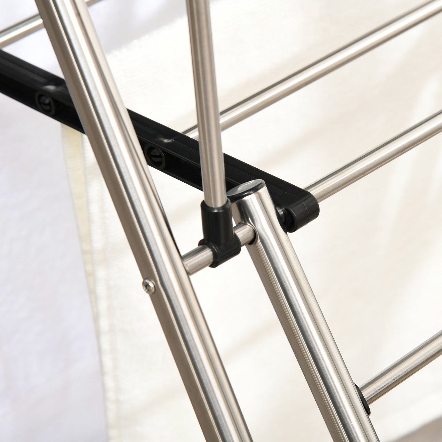 Large collapsible clothes airer with telescopic rods