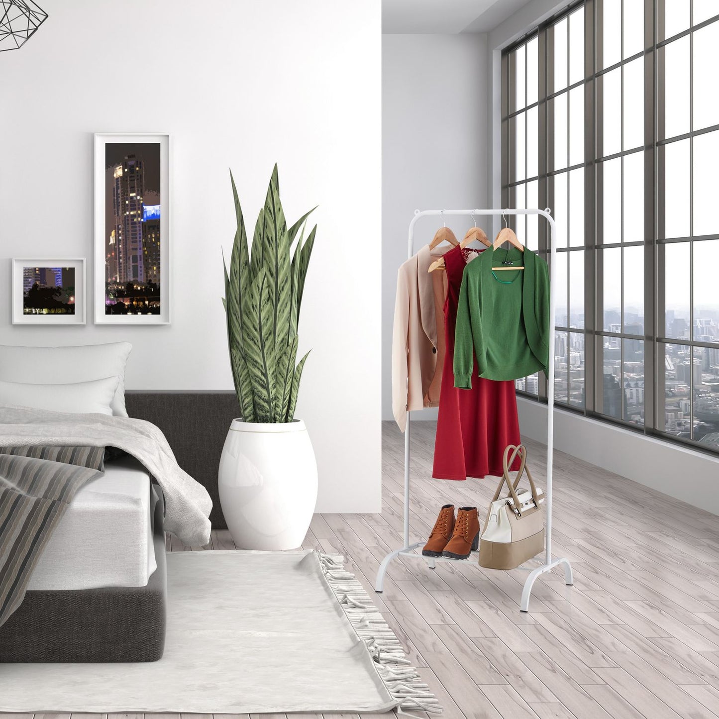 Clothes rack with shelf