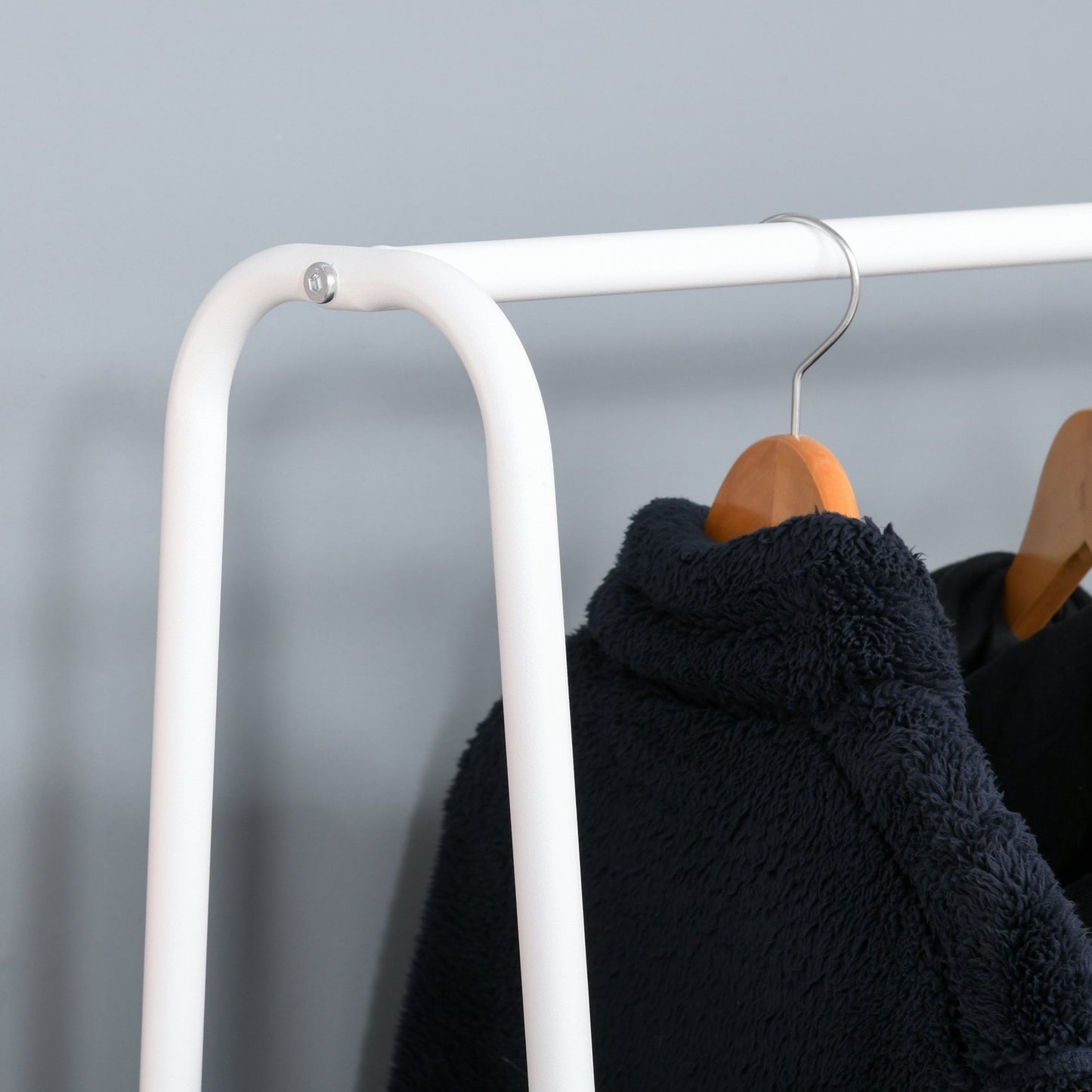 Freestanding coat rack in steel with shoe storage, white