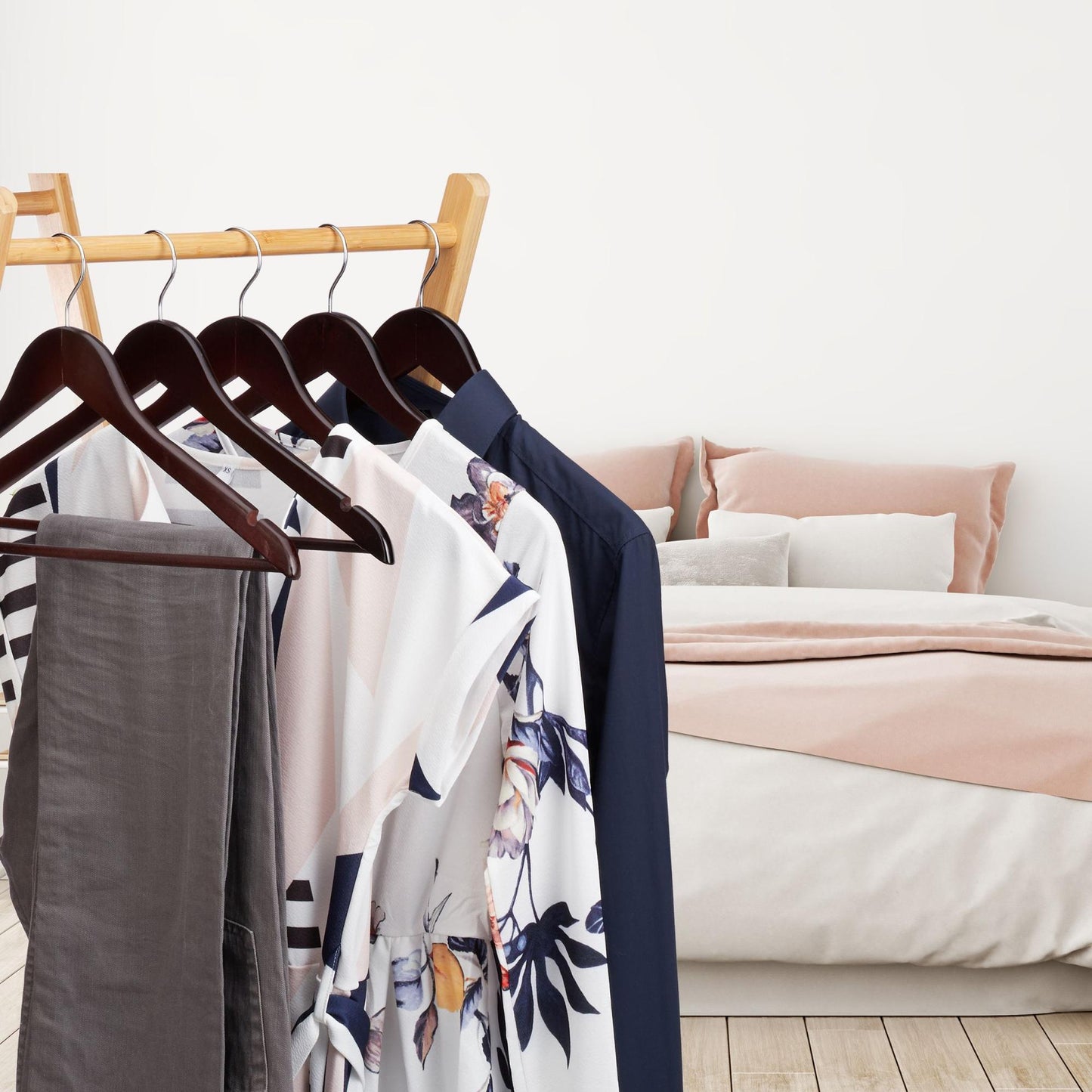 Clothes hangers Wood Set of 30
