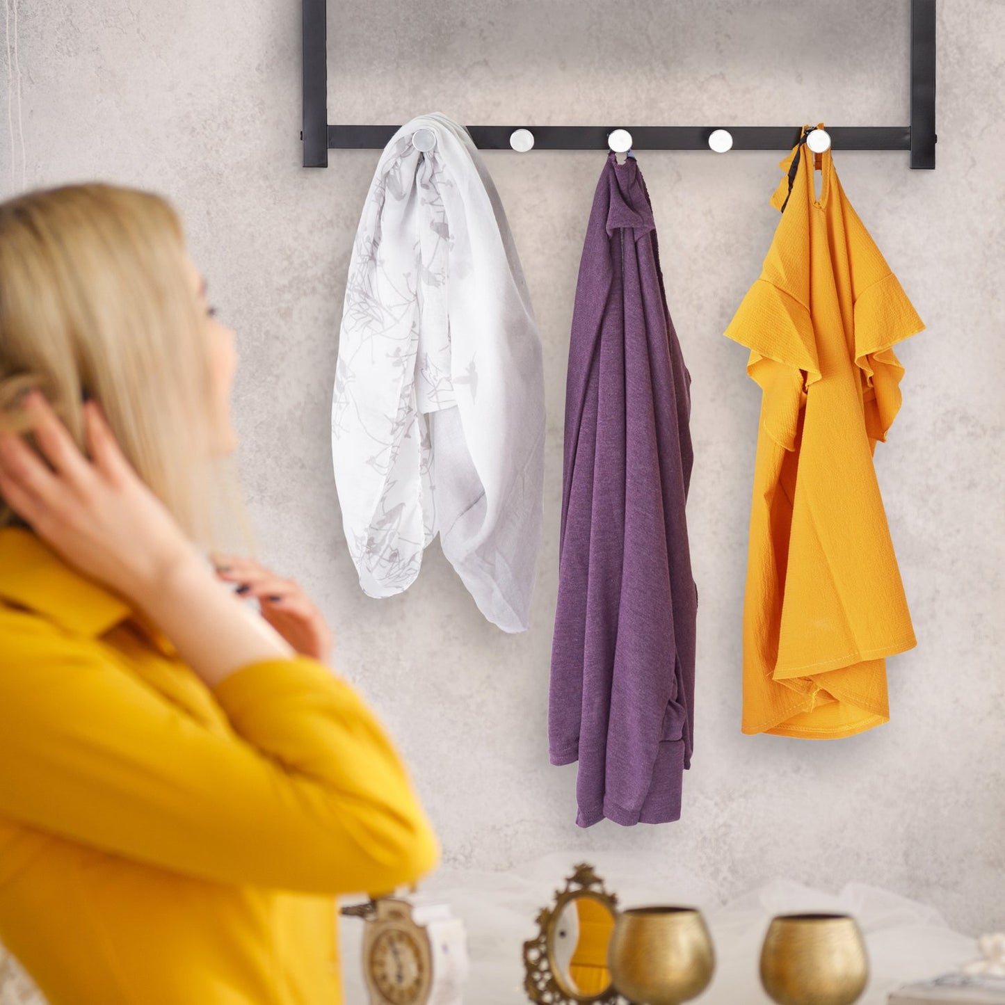 Clothes hanger with shelf