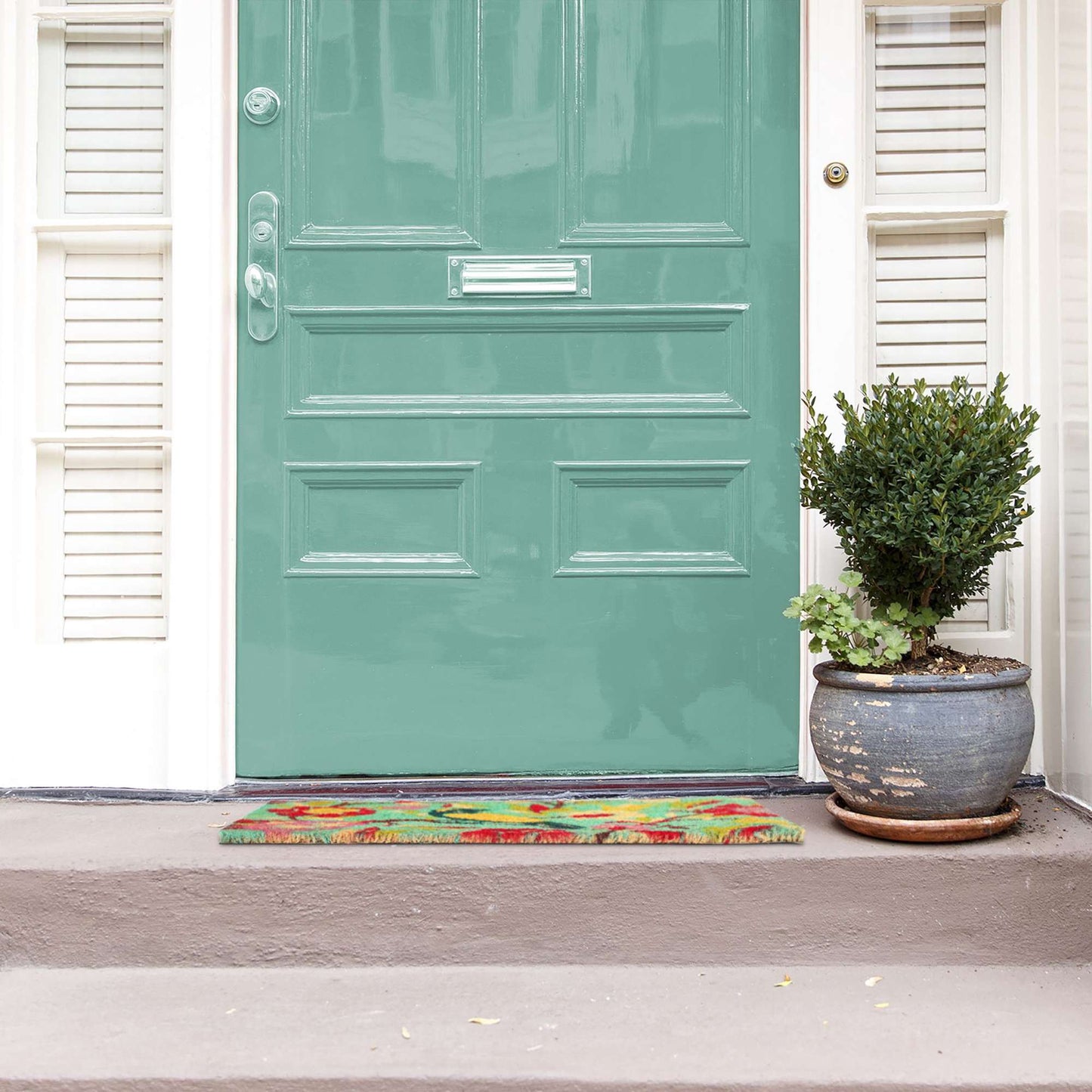 Coconut fiber doormat with bird motif
