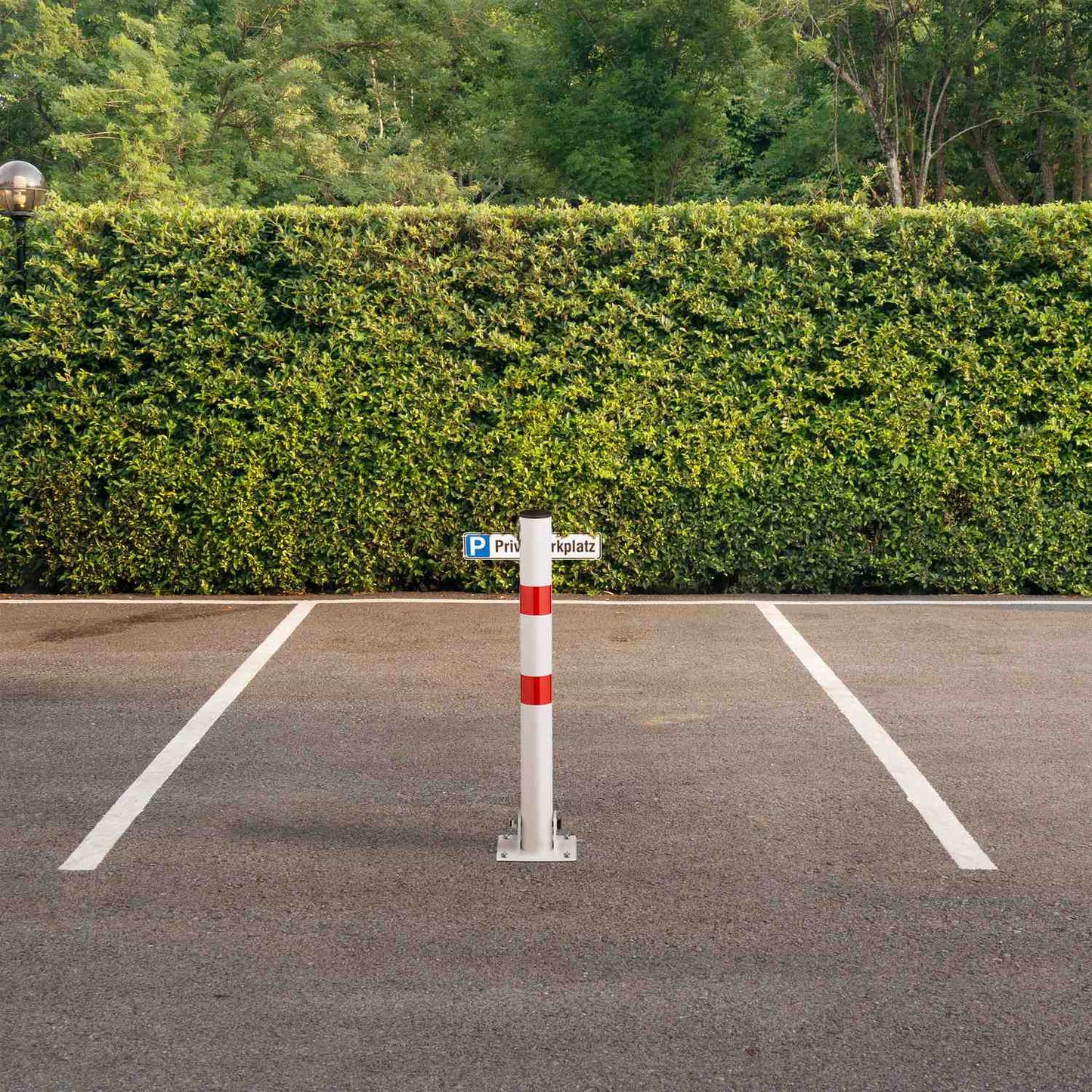 Collapsible barrier post