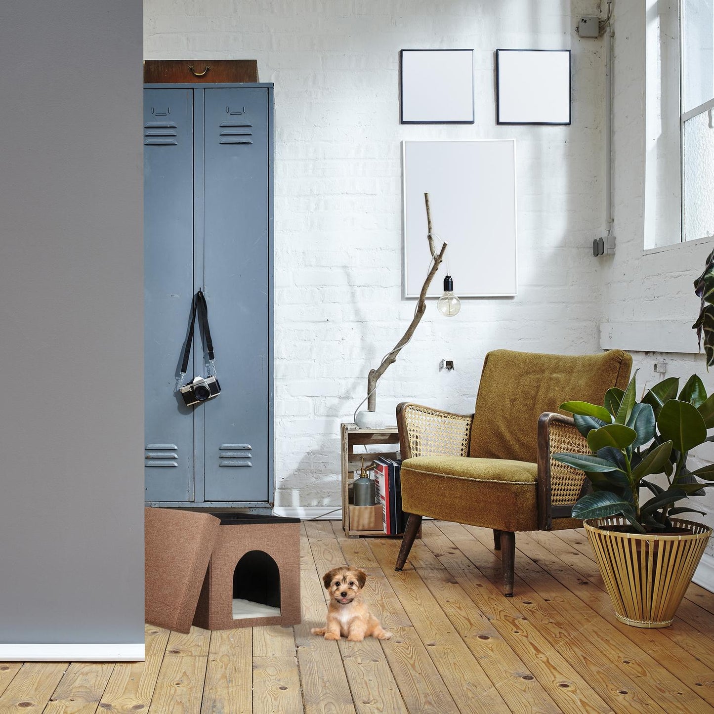 Collapsible cat pit light brown
