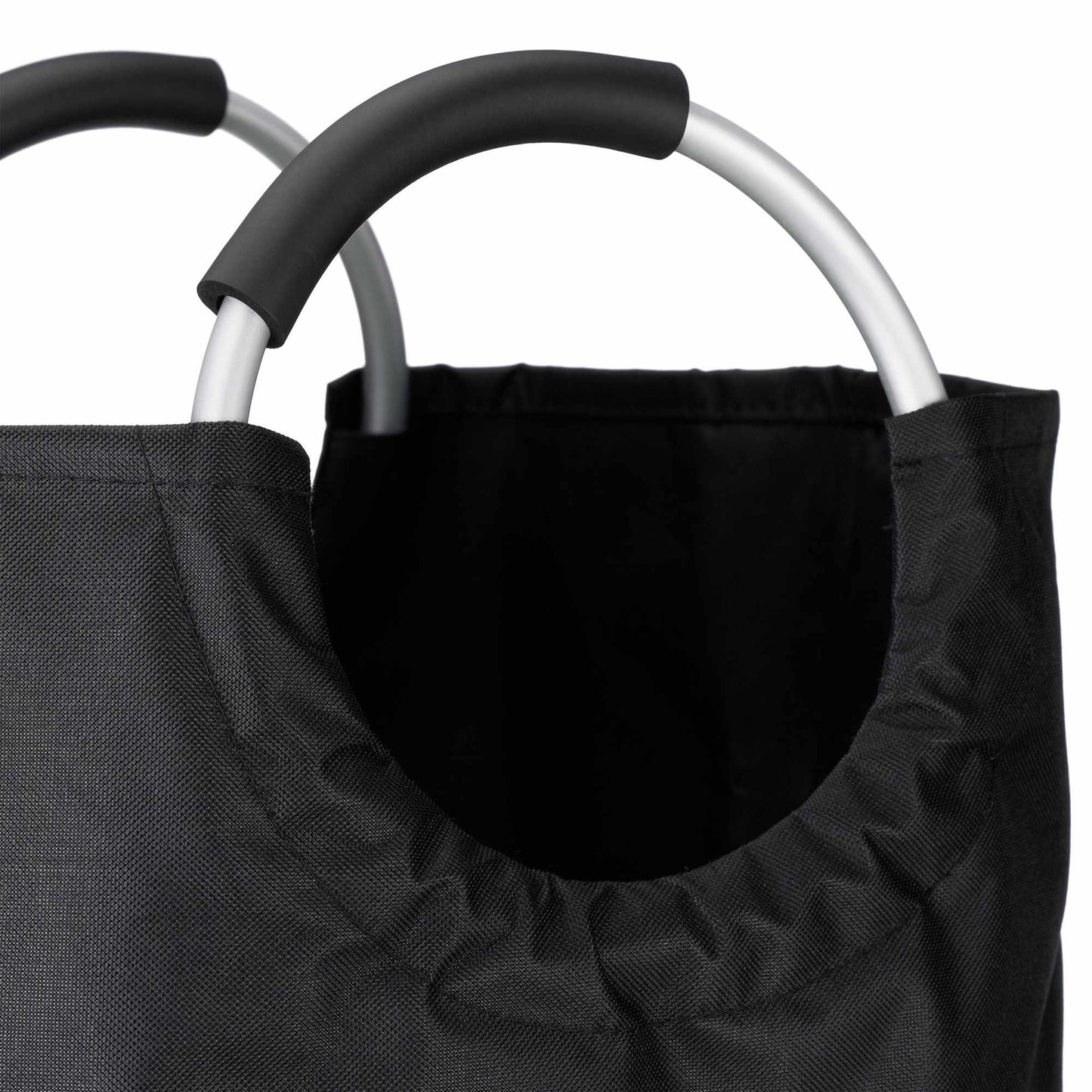 Collapsible laundry basket with handle