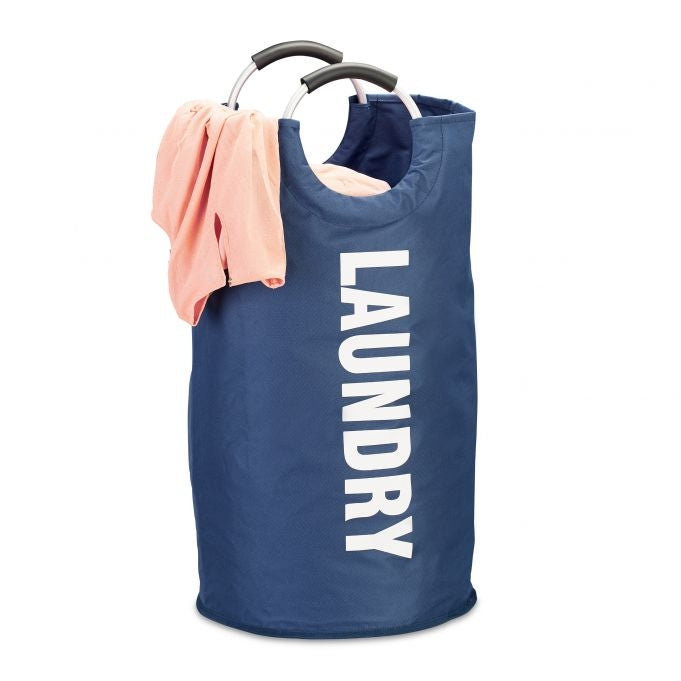 Collapsible laundry basket with handle
