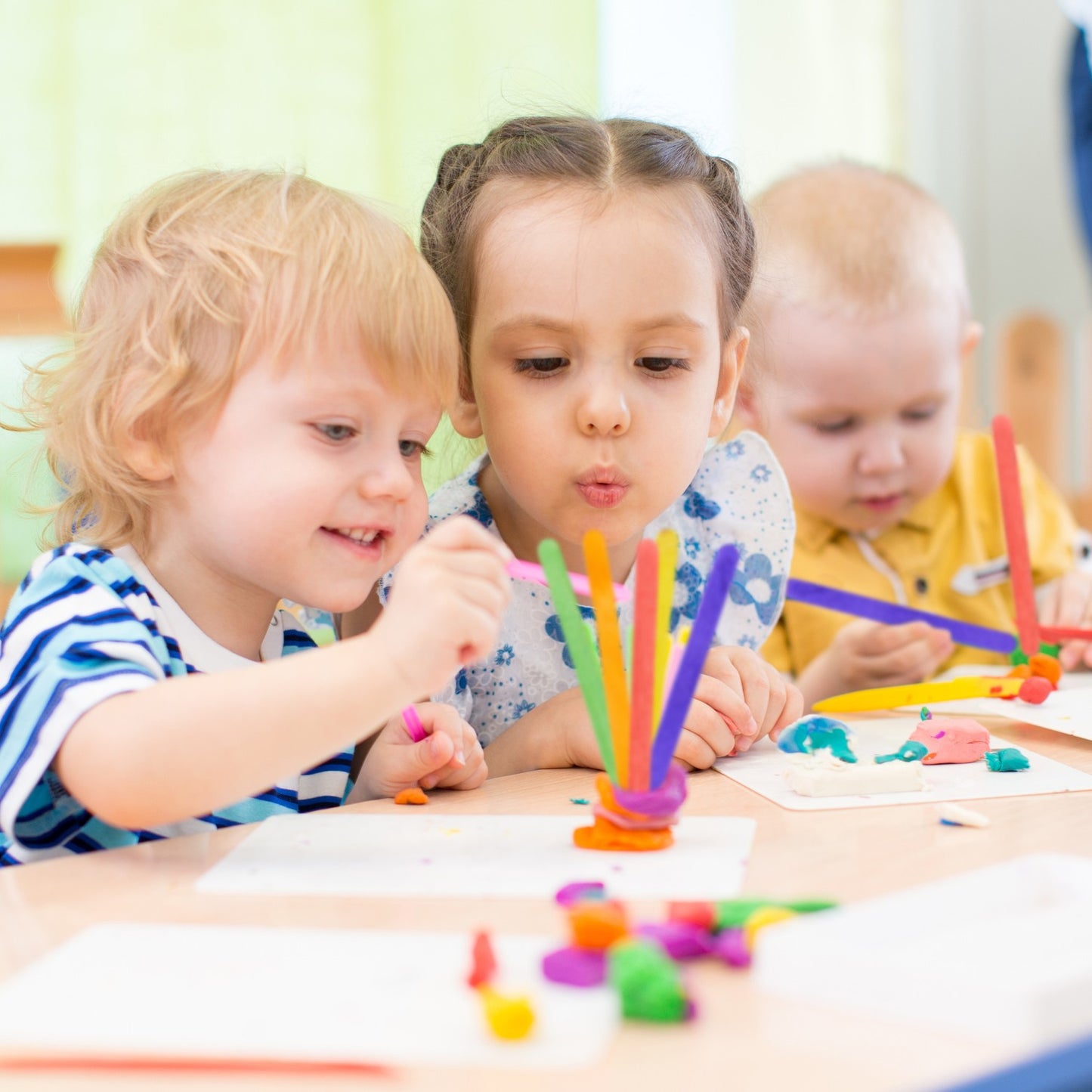 Colourful Wooden Sticks Set of 500