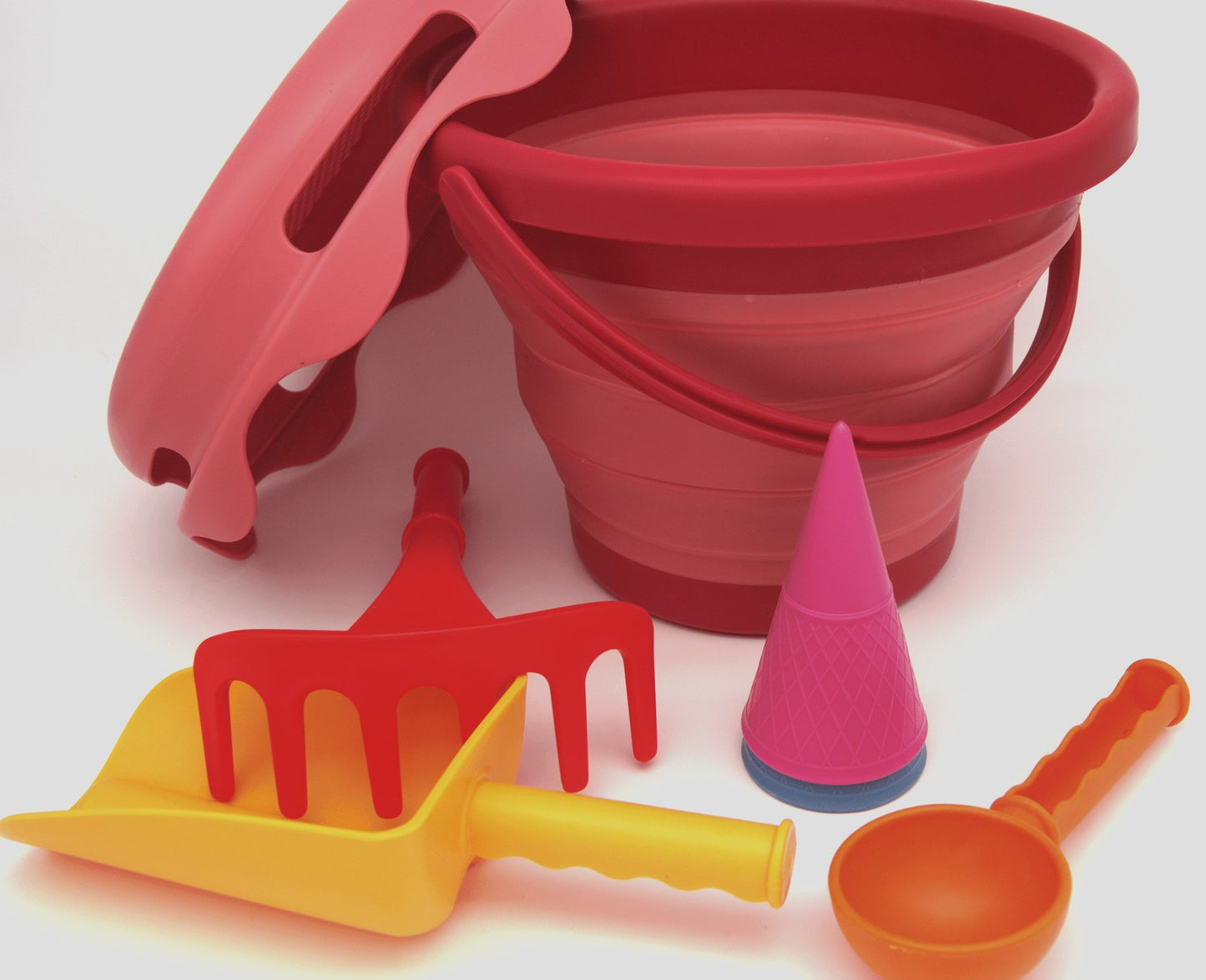 Compactoys Beach Bucket With Sandbox Toys 7 In 1, Red