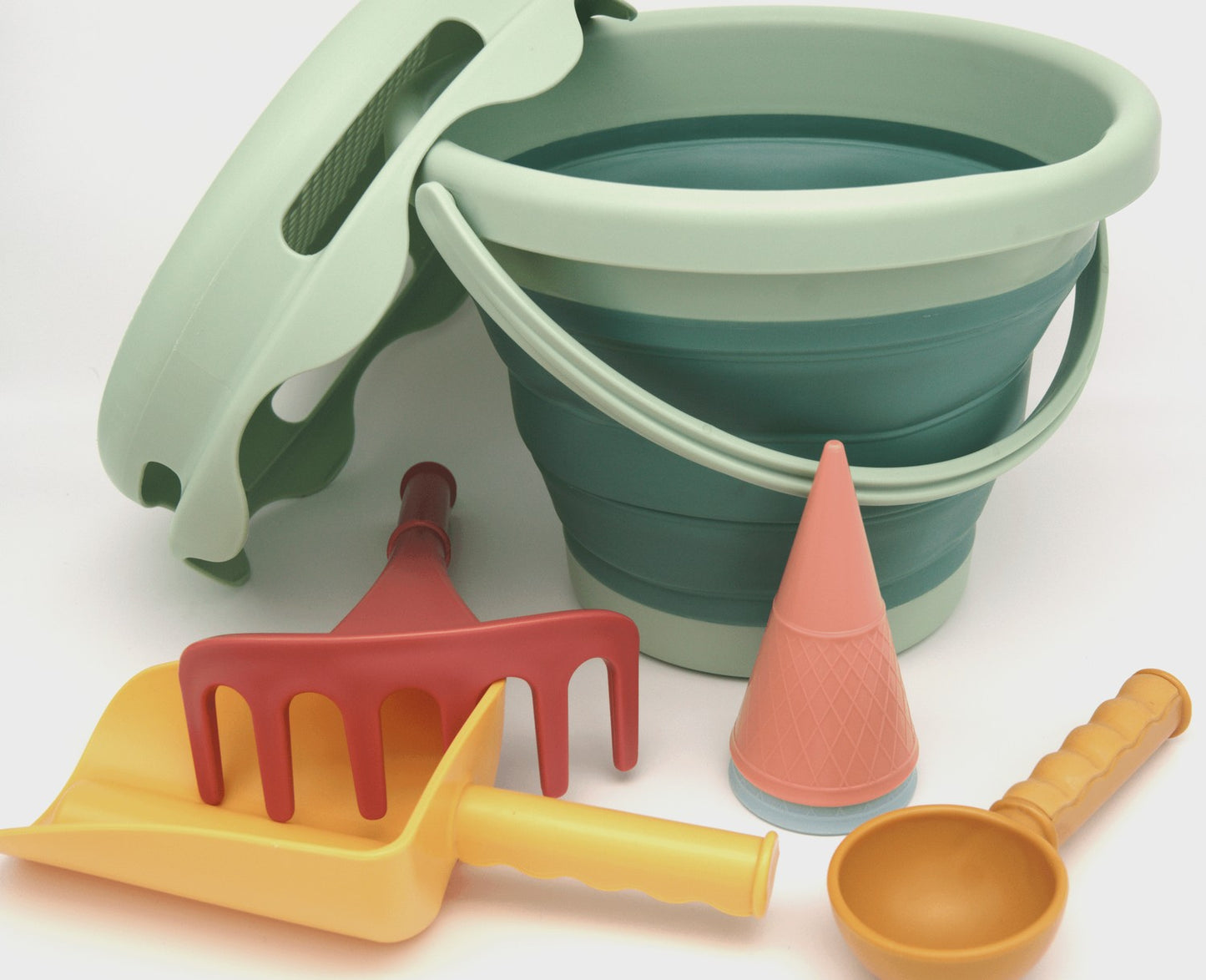 Compactoys Eco Beach Bucket With Sandbox Toys 7 In 1, Green
